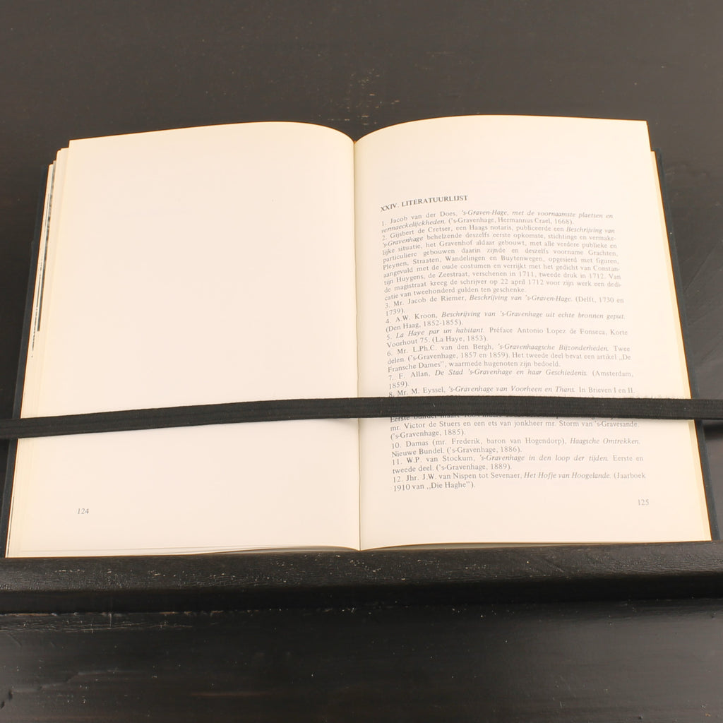 Oude Haagse Hofjes en Godshuizen (1975) – Johan Schwencke – Europese Bibliotheek – Vintage Linnen Band