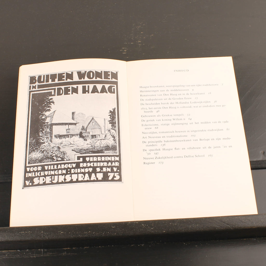 Haagse Huizen en Gebouwen – 7 Eeuwen Bouwkunst in de Hofstad – De Roy van Zuydewijn – Vintage ca. 1970