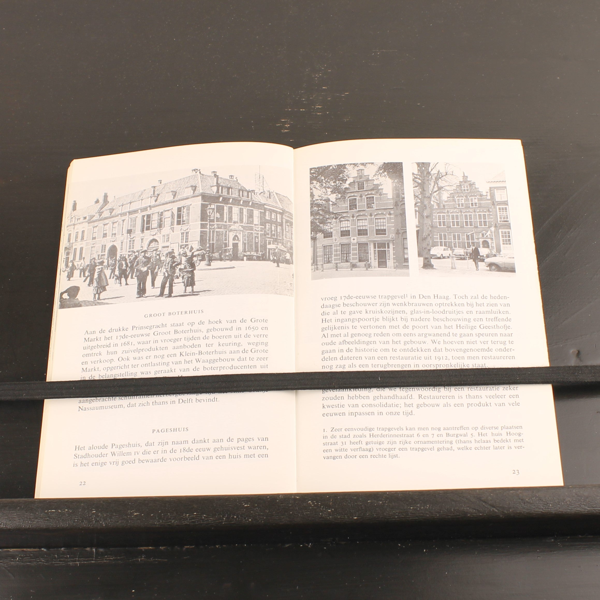 Haagse Huizen en Gebouwen – 7 Eeuwen Bouwkunst in de Hofstad – De Roy van Zuydewijn – Vintage ca. 1970