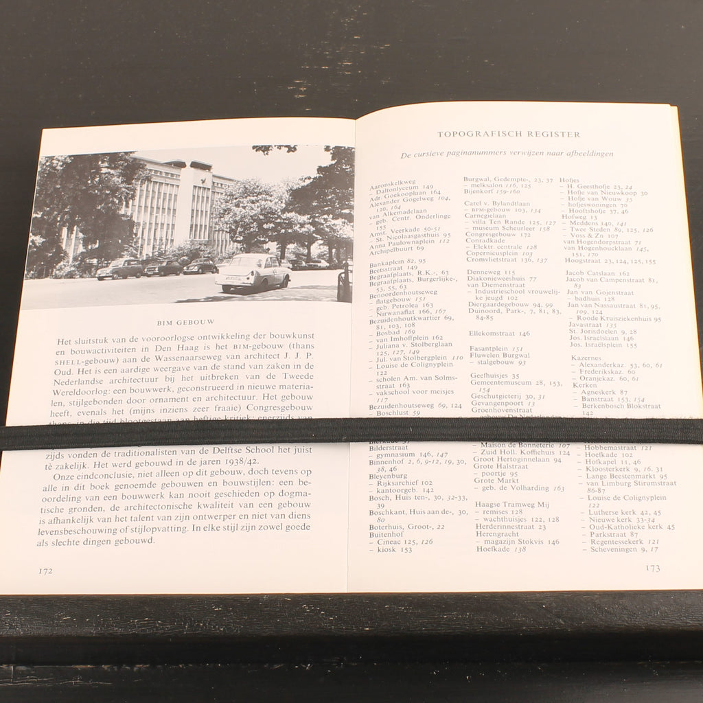 Haagse Huizen en Gebouwen – 7 Eeuwen Bouwkunst – H.J.F. de Roy van Zuydewijn – Vintage Jaren ’70