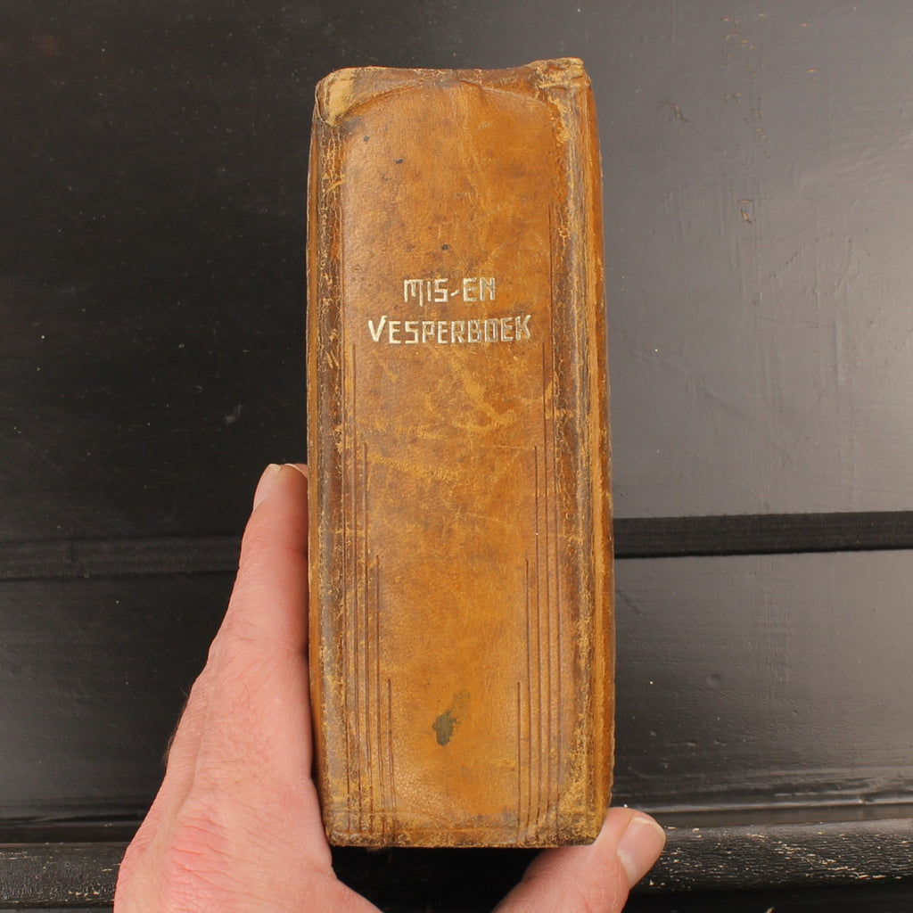 Libro de la Misa Diaria Completa y Vespertal - Peeters, Van Cauwenberg & O'Connor - Turnhout c. 1940