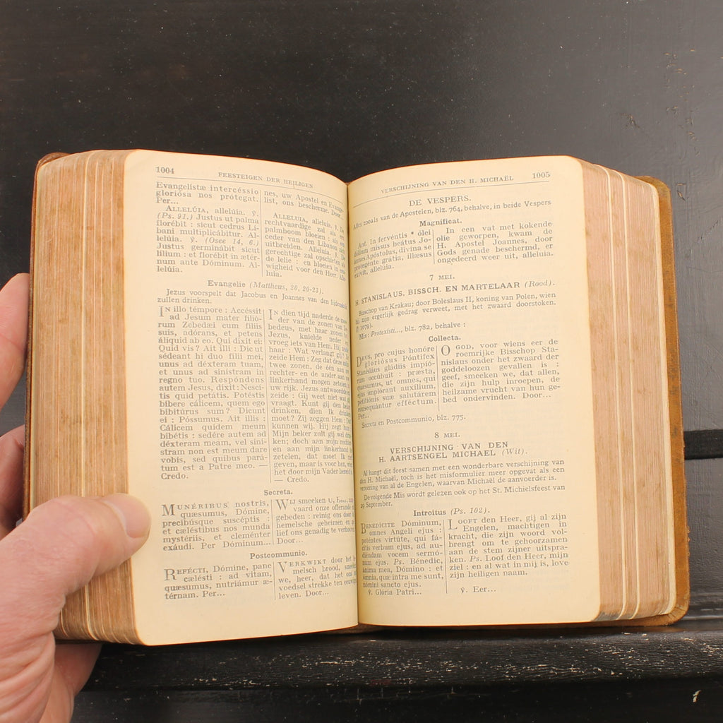 Libro de la Misa Diaria Completa y Vespertal - Peeters, Van Cauwenberg & O'Connor - Turnhout c. 1940