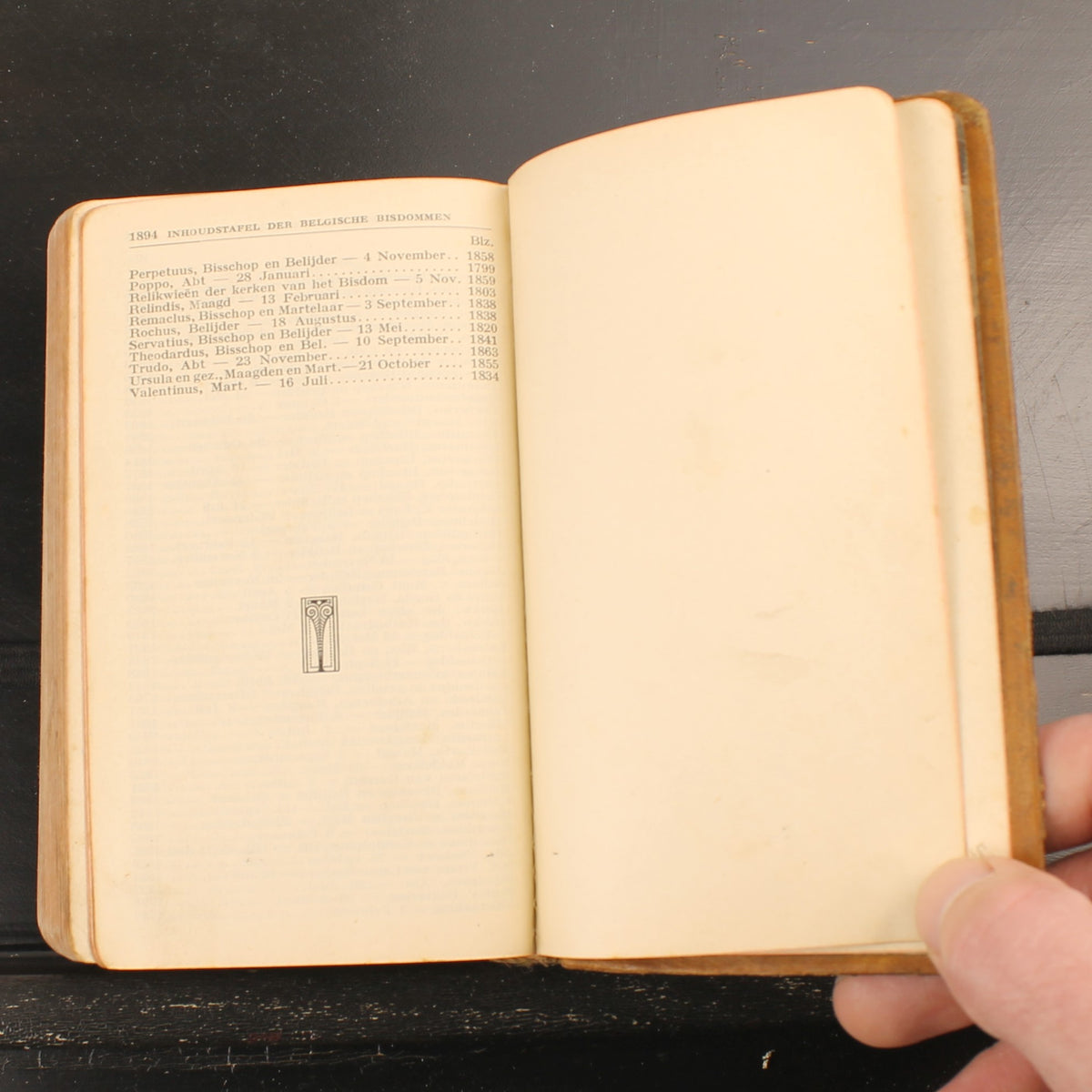 Libro de la Misa Diaria Completa y Vespertal - Peeters, Van Cauwenberg & O'Connor - Turnhout c. 1940