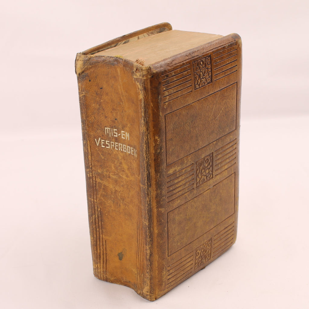 Libro de la Misa Diaria Completa y Vespertal - Peeters, Van Cauwenberg & O'Connor - Turnhout c. 1940