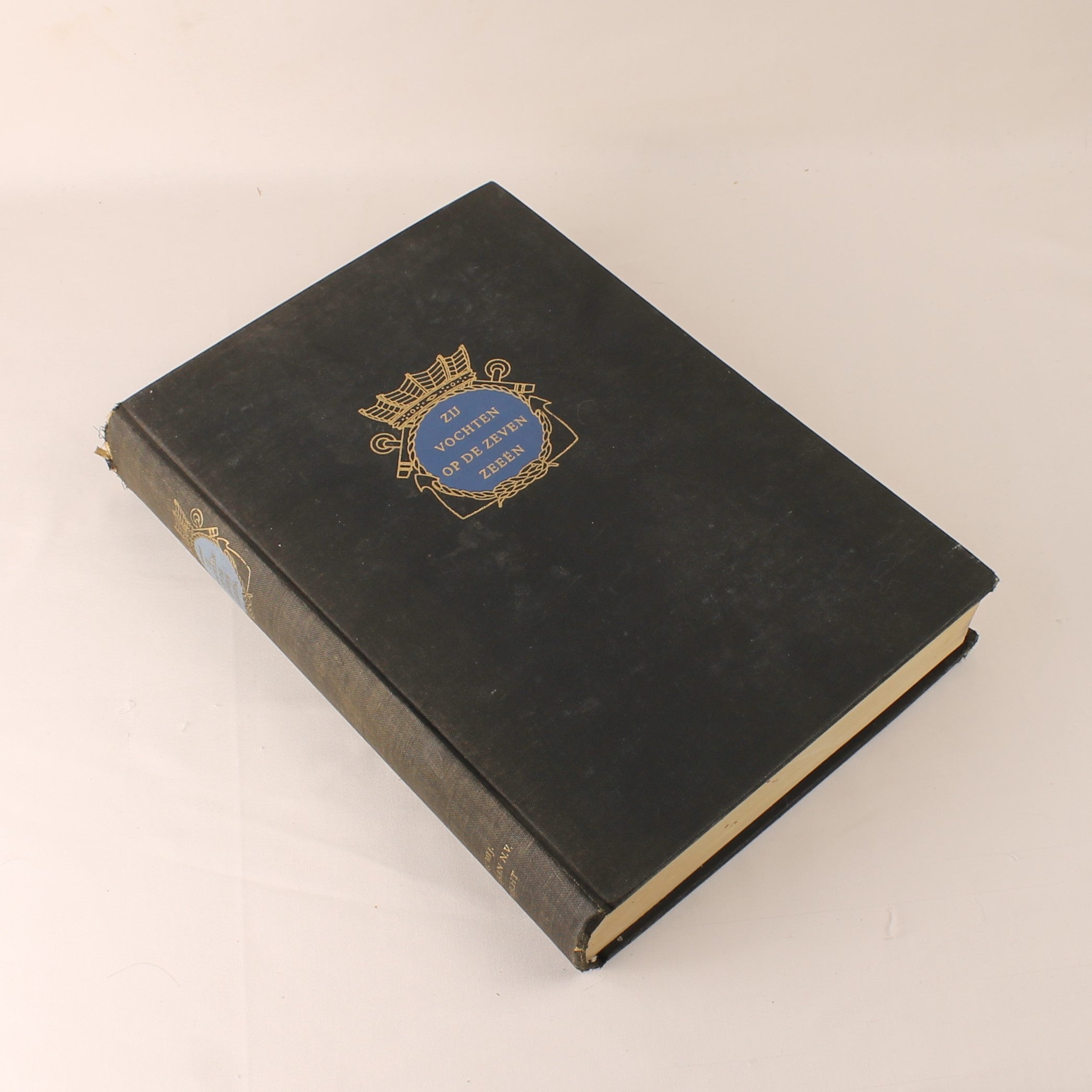 WOII Marineboek 1944 – Zij vochten op de zeven zeeën – K.W.L. Bezemer – Originele uitgave