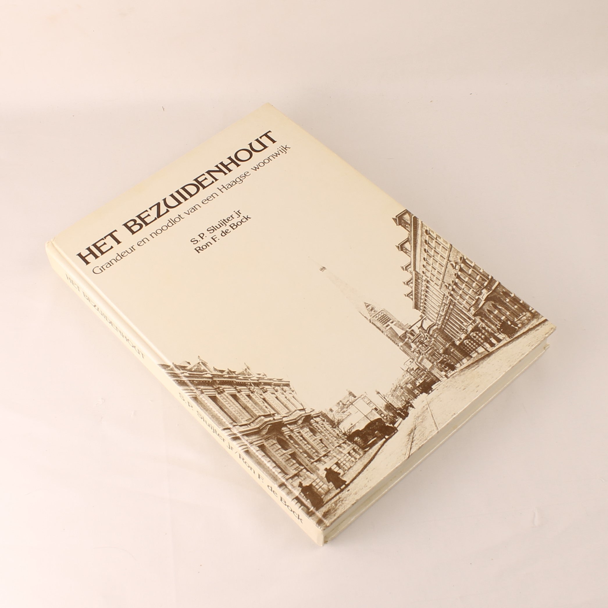 Het Bezuidenhout 1985 – Haagse Wijkgeschiedenis & WOII – Hardcover