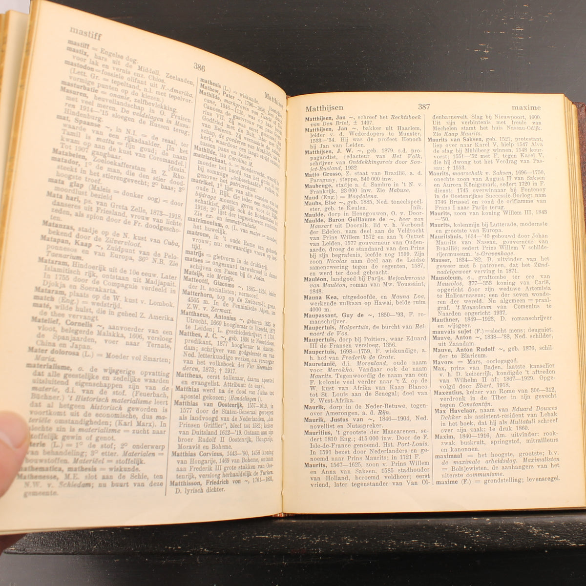 Vocabolario enciclopedico per i Paesi Bassi del Nord – K. ter Laan – Prima edizione 1937