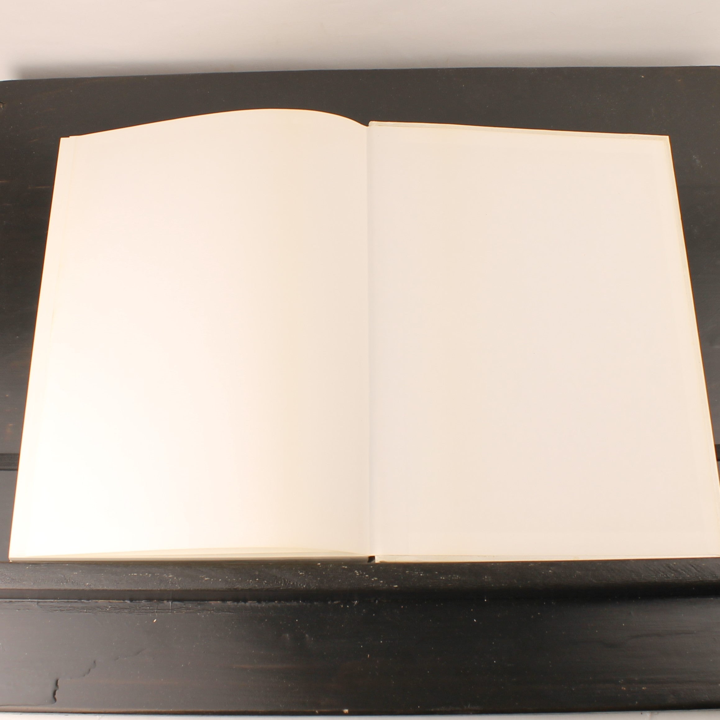 Bezuidenhout 1985 – The Hague Neighbourhood History & WWII – Hardcover