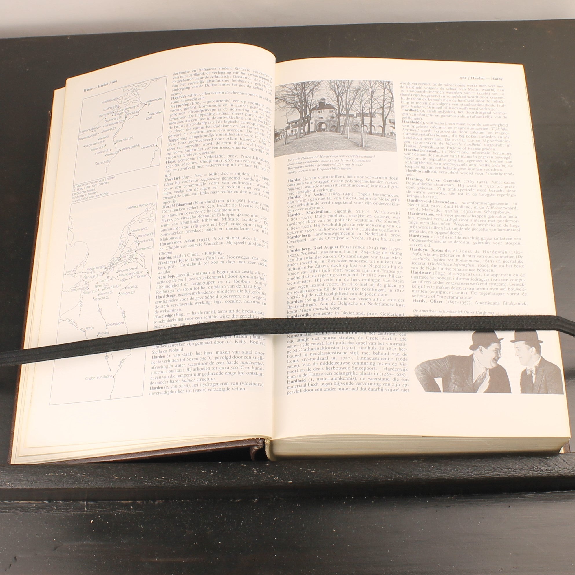 WP Encyclopedie Deel 2 (1967) – Winkler Prins – Vintage Jaren ’60 – Elsevier