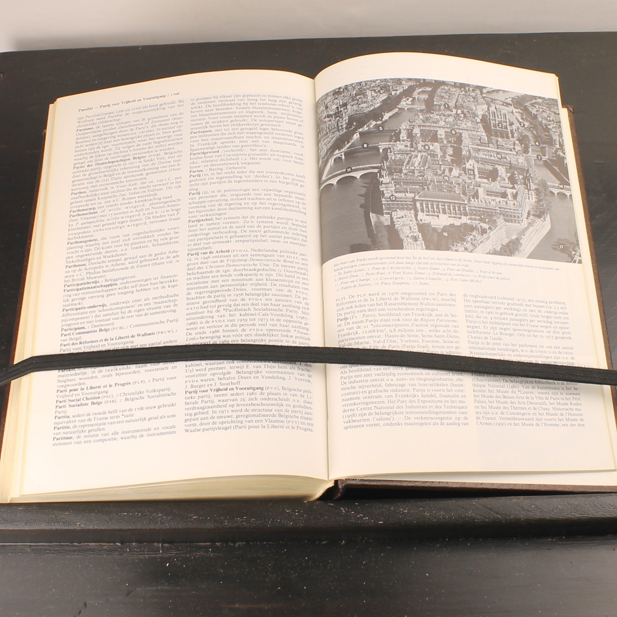 WP Encyclopedie Deel 2 (1967) – Winkler Prins – Vintage Jaren ’60 – Elsevier