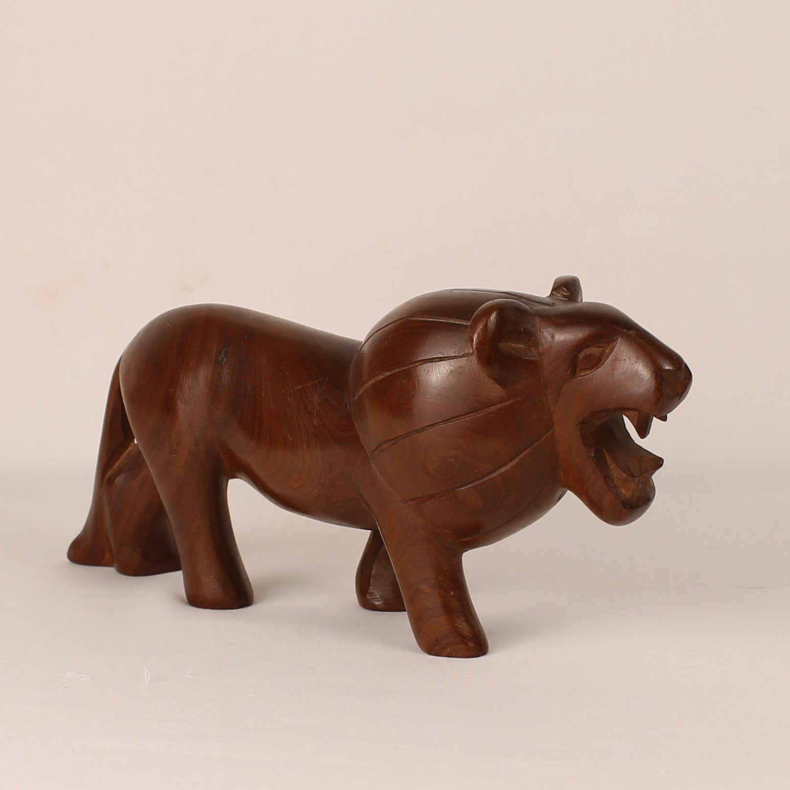 Handgesneden Houten Leeuw - 23cm