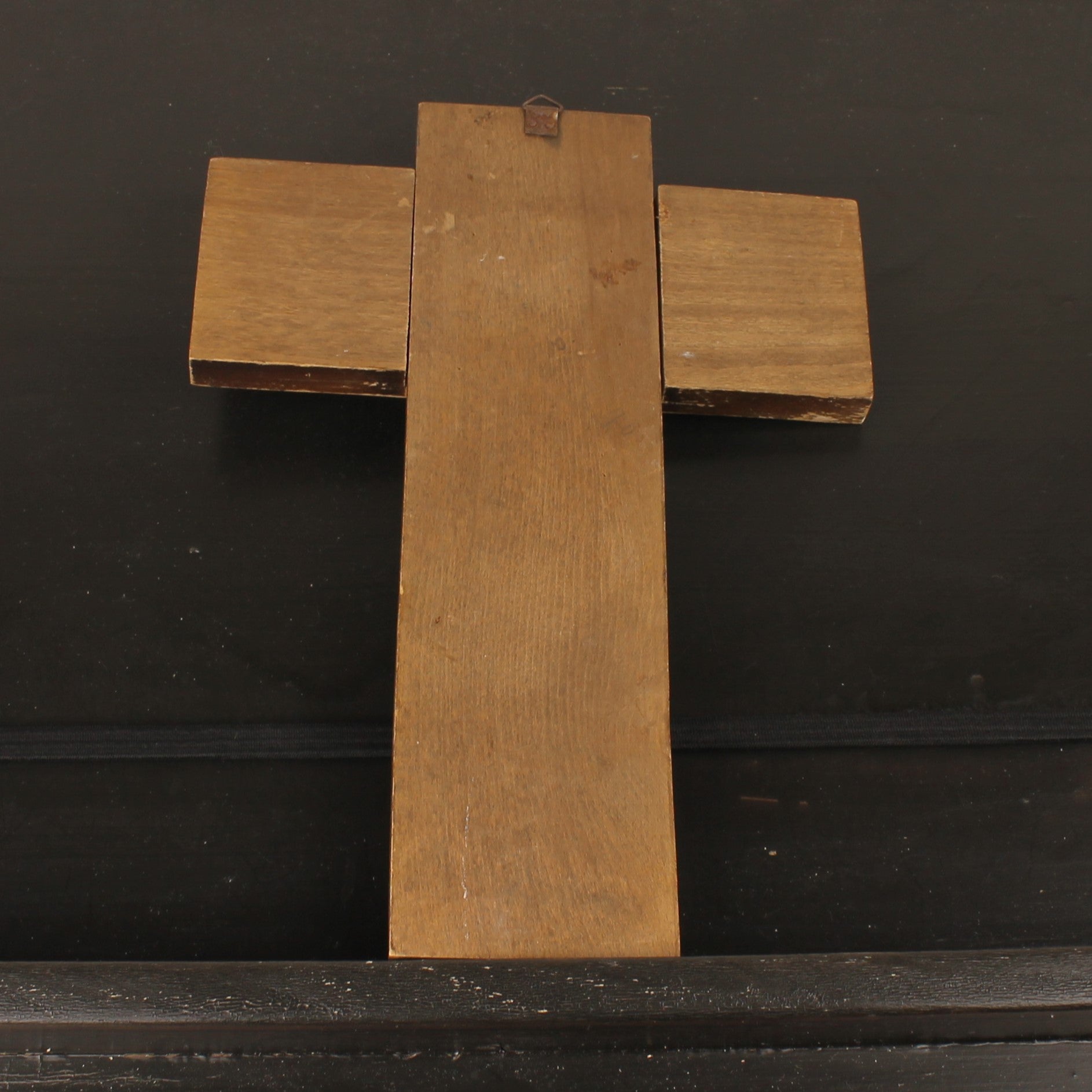 Houten Crucifix met Messingkleurig Corpus – ca. 1930–1955