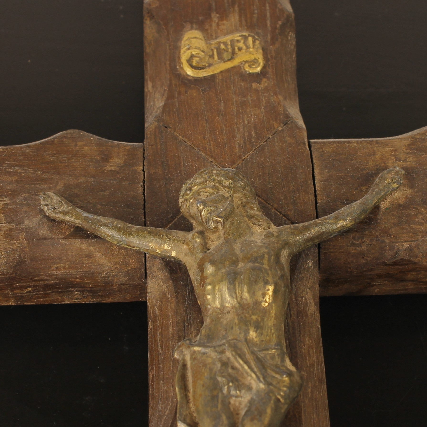 Houten Wandkruis met Messing Corpus – ca. 1900 – 40 cm