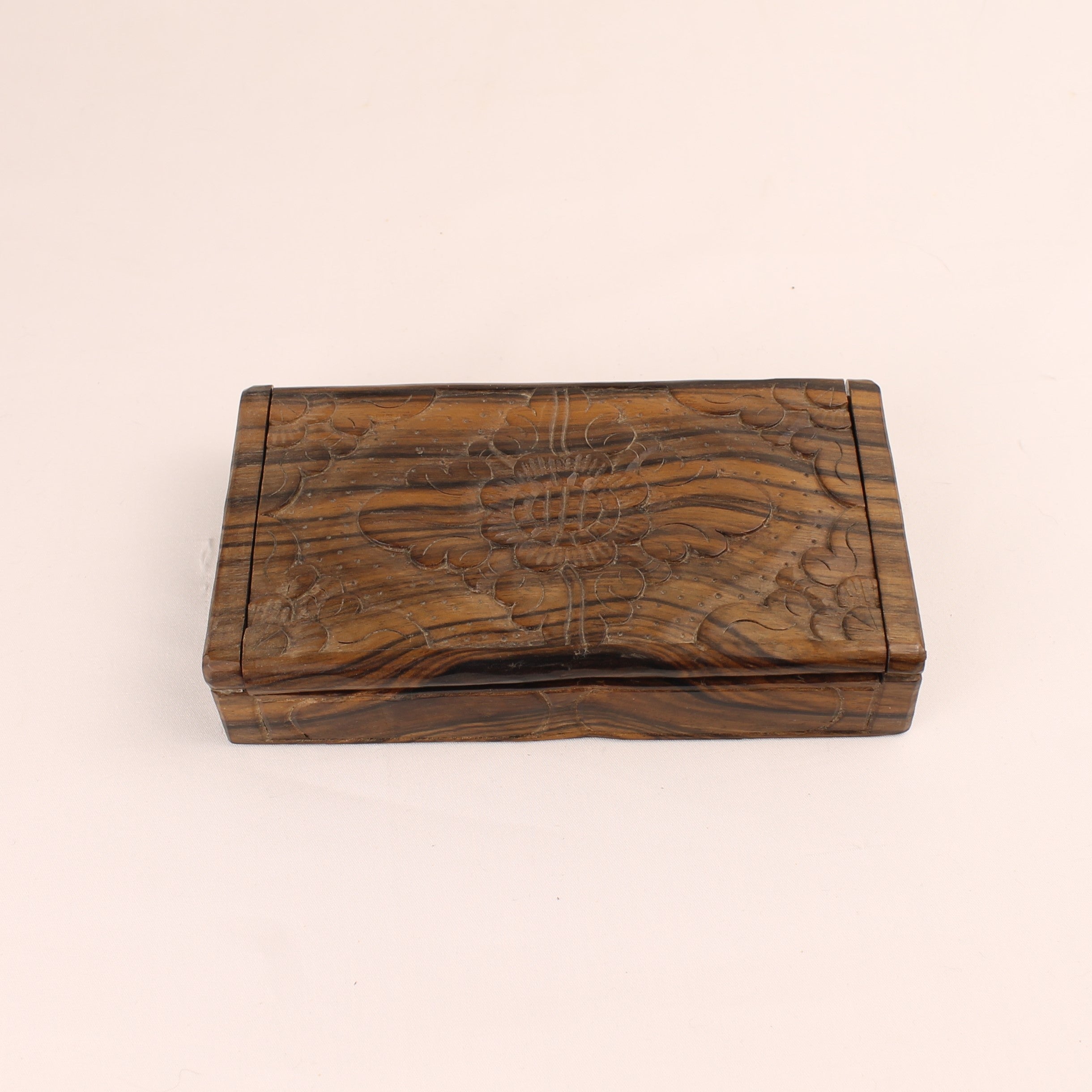 Handgesneden Houten Bak Met Deksel – Indonesisch Florale Carving