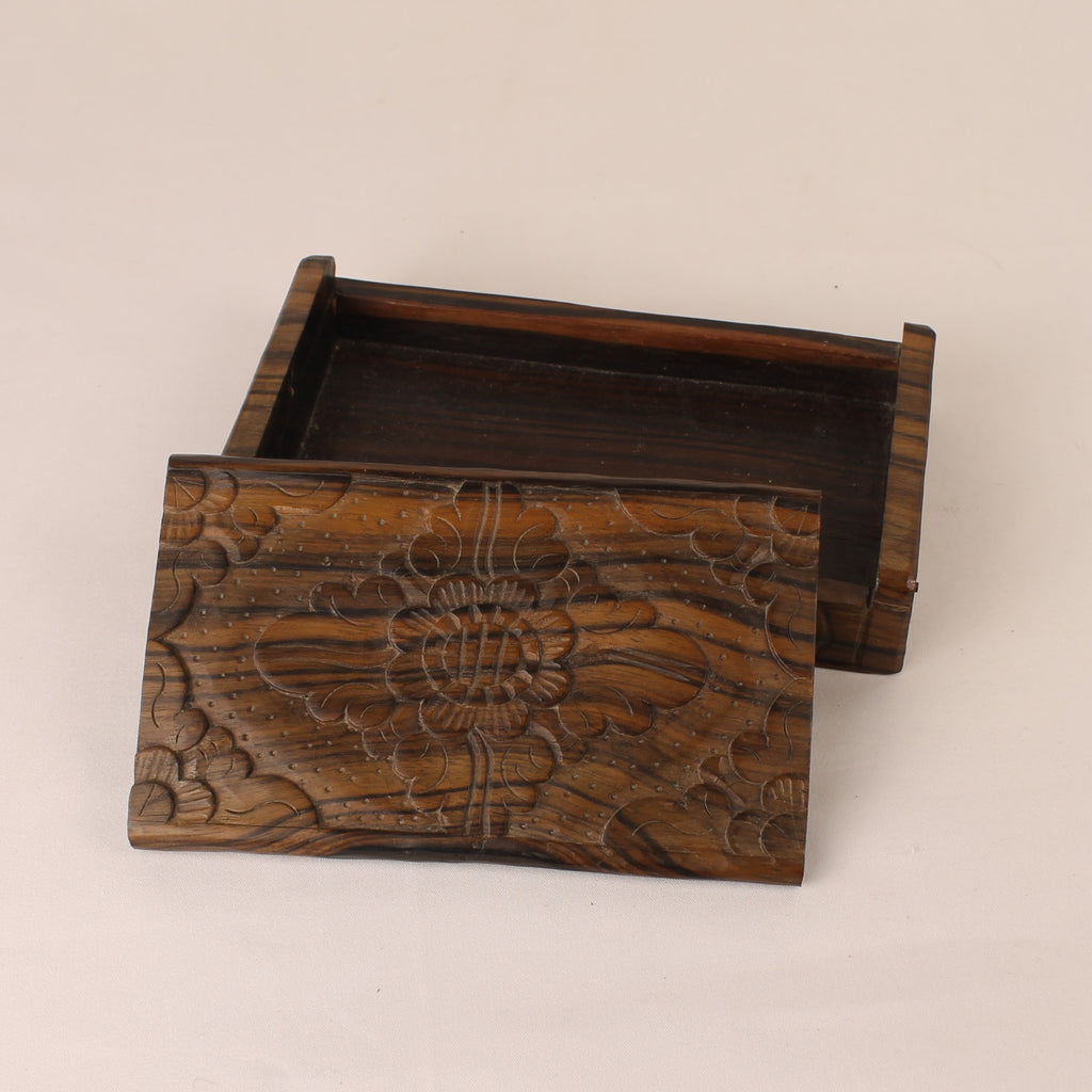 Handgesneden Houten Bak Met Deksel – Indonesisch Florale Carving