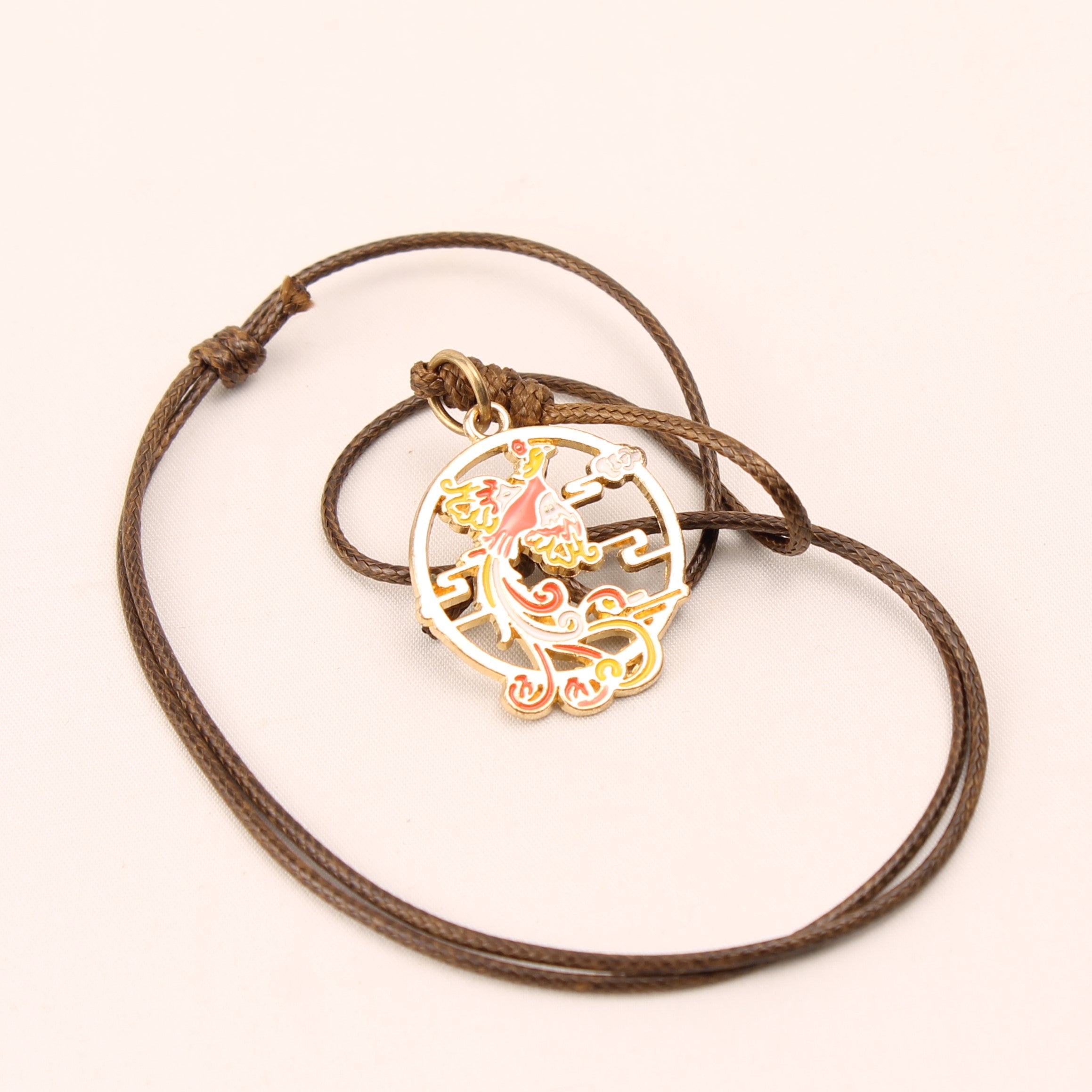 Moderne Feniks Hanger – Goudkleurig Sieraad met Verstelbaar Koord