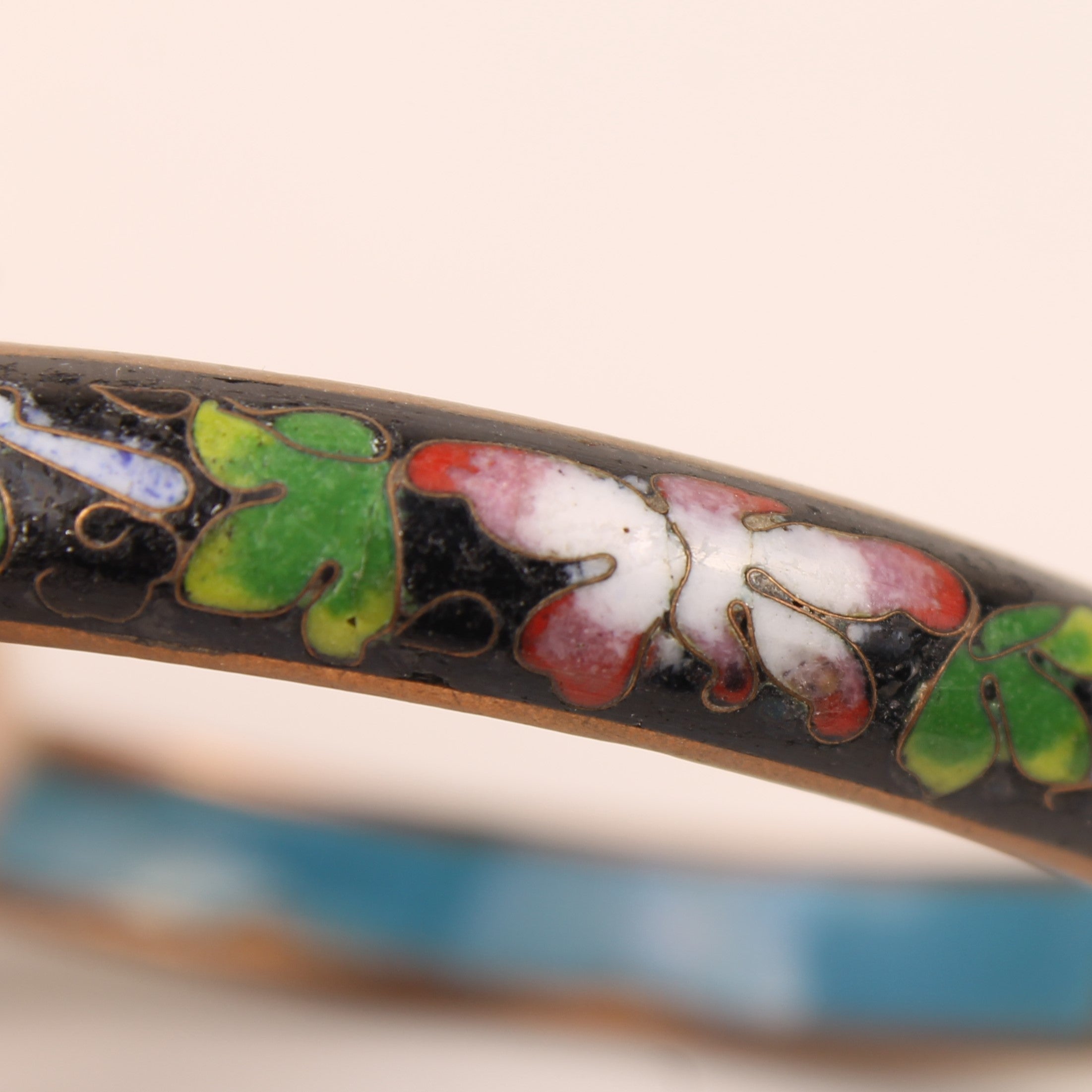 Chinese Cloisonné Armband – Zwart Emaille met Bloemen