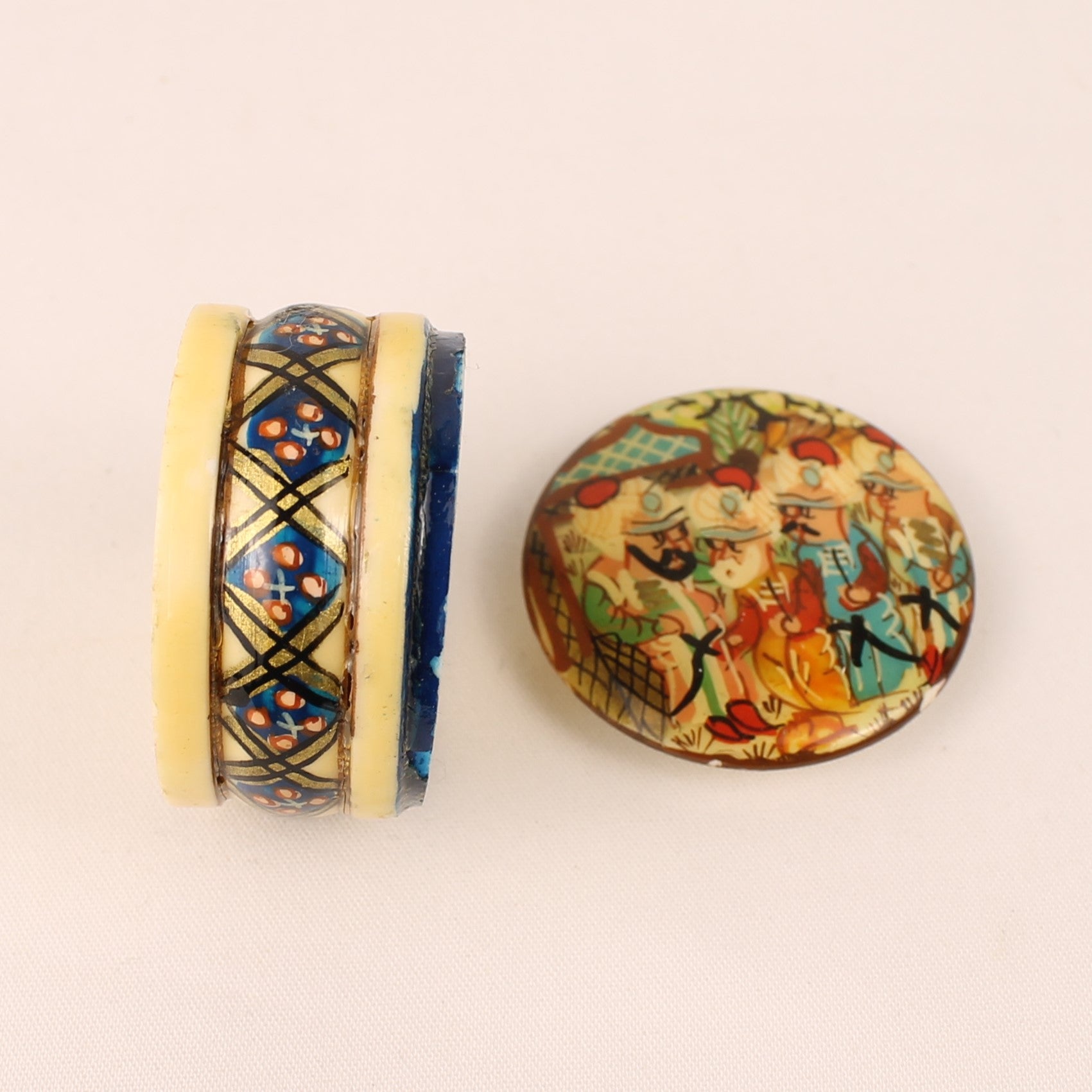 Oriëntaals Sierdoosje – Handbeschilderd – ca. 1930-1950 – 3,5 cm