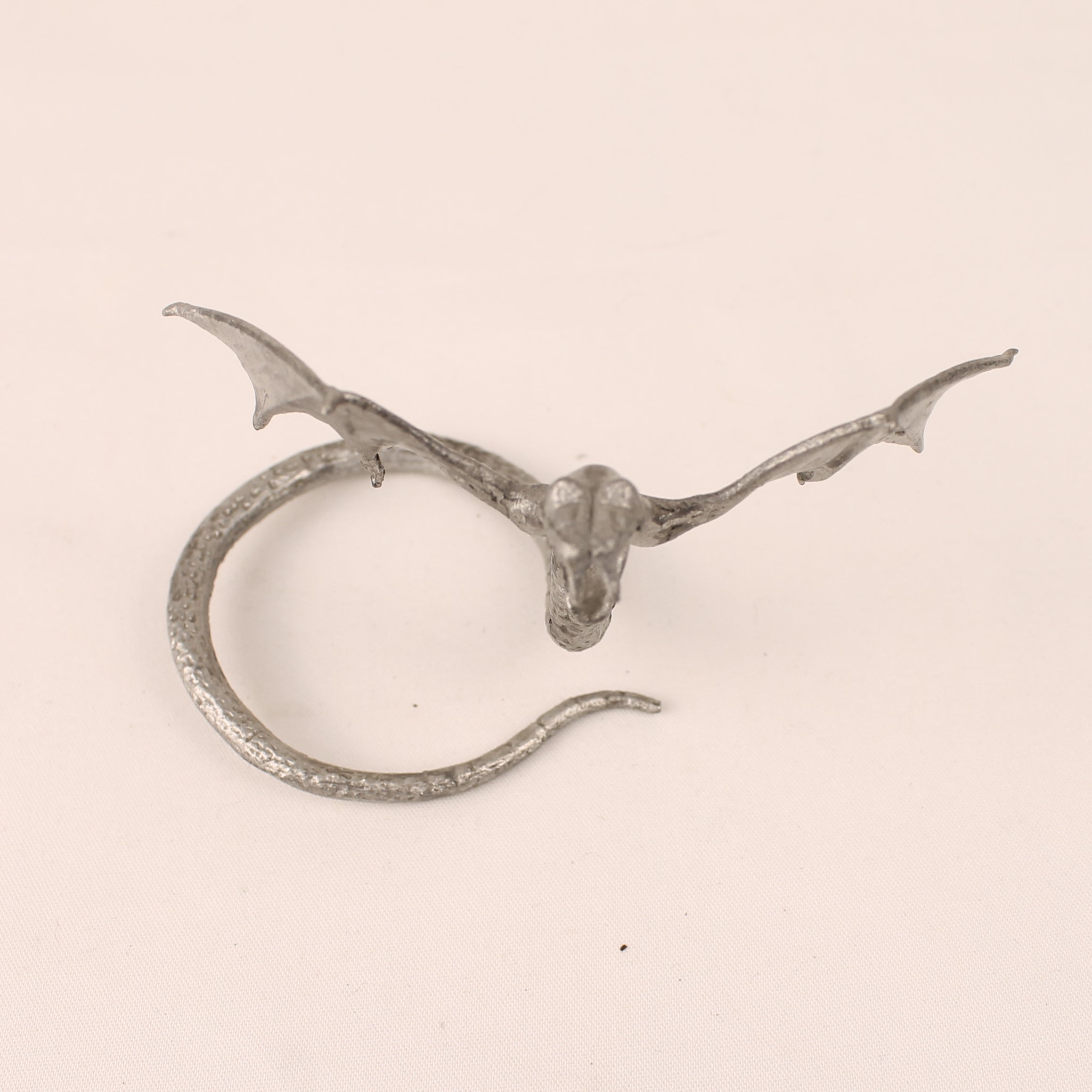 Tinnen Draak Beeldje