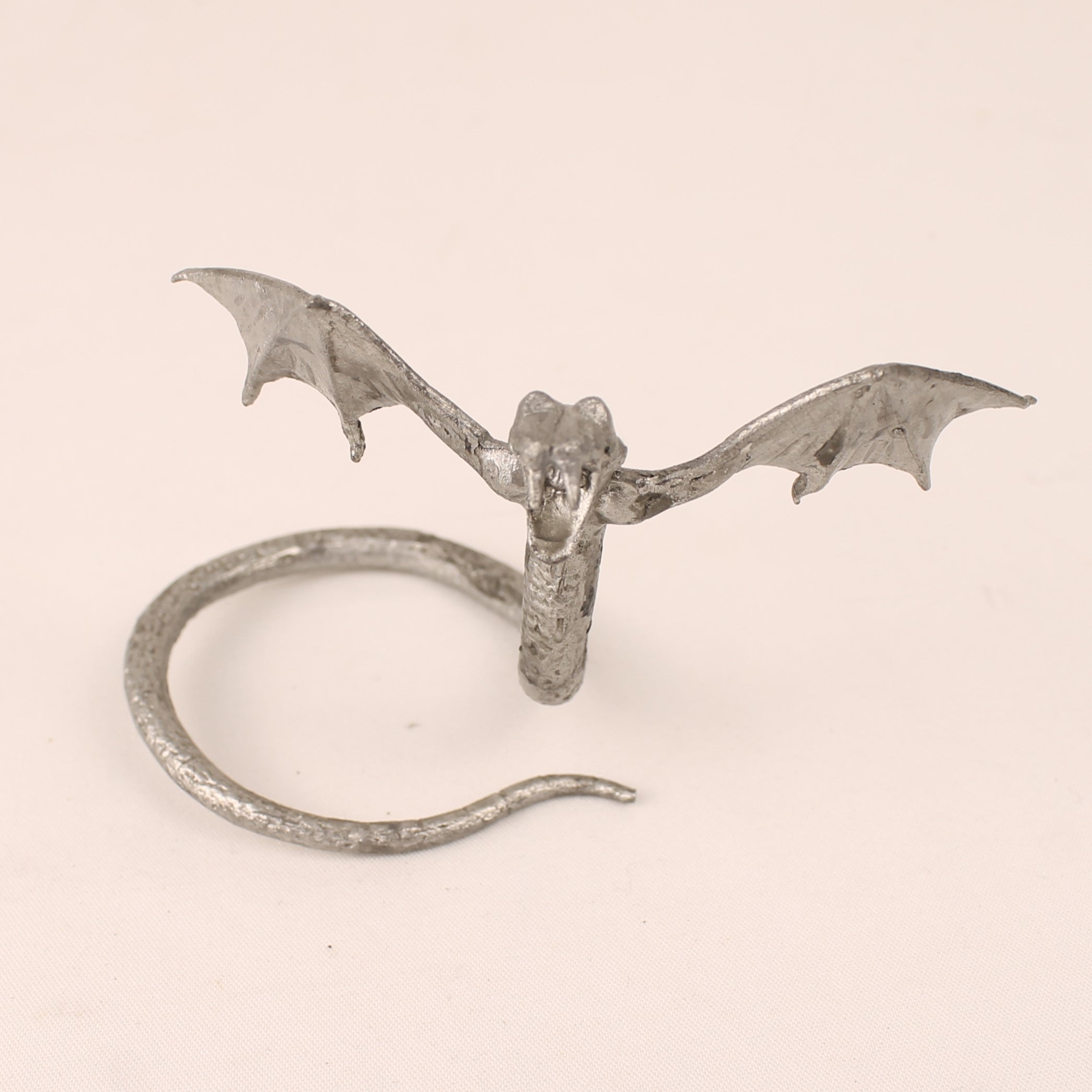 Tinnen Draak Beeldje