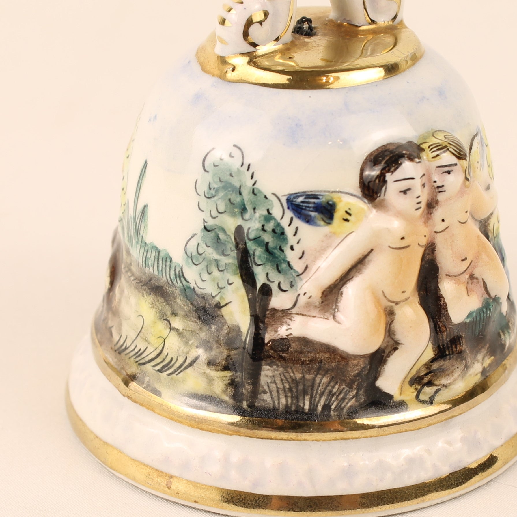 Capodimonte Tafelbel – Putti Decor – Italië ca. 1950–1970