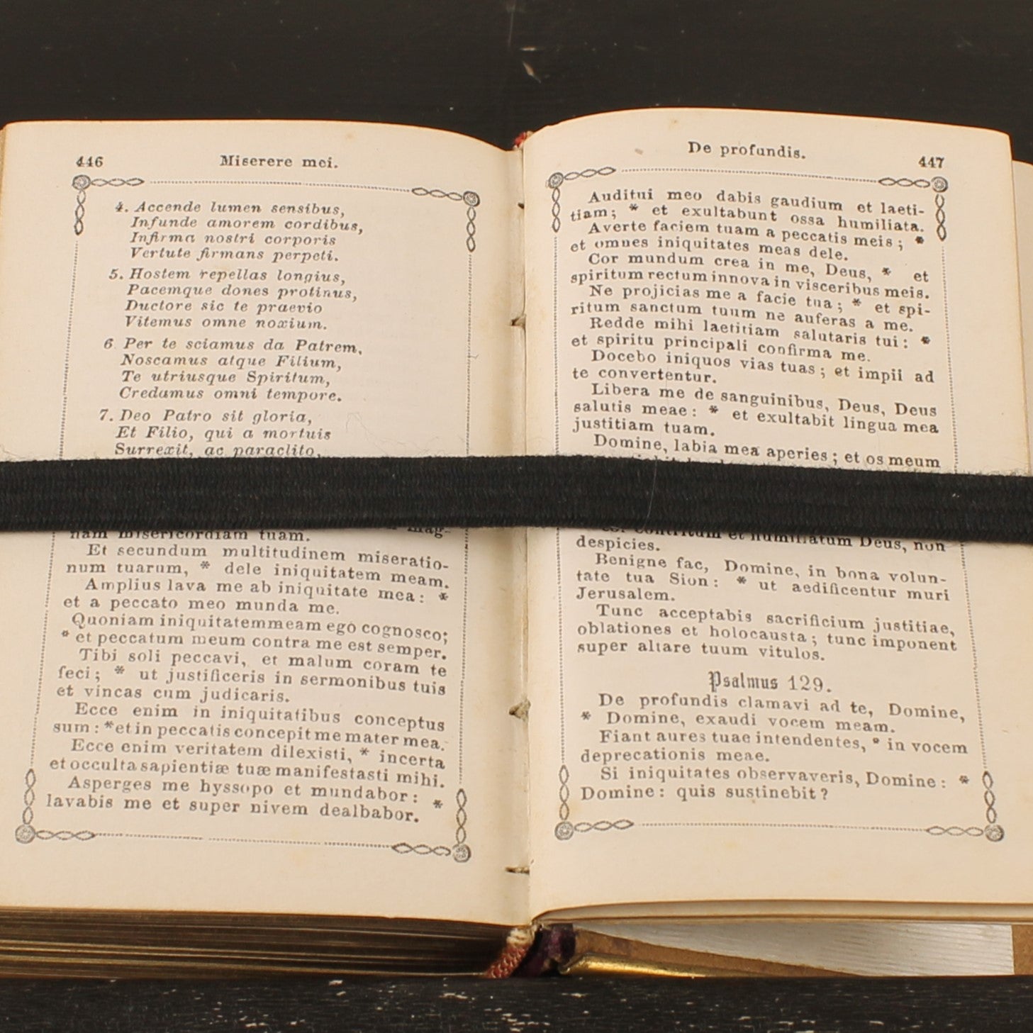 Im Kreuz ist Heil - Duits Gebedenboek 1875 - Luxe Metalen Band met Agnus Dei – Kevelaer