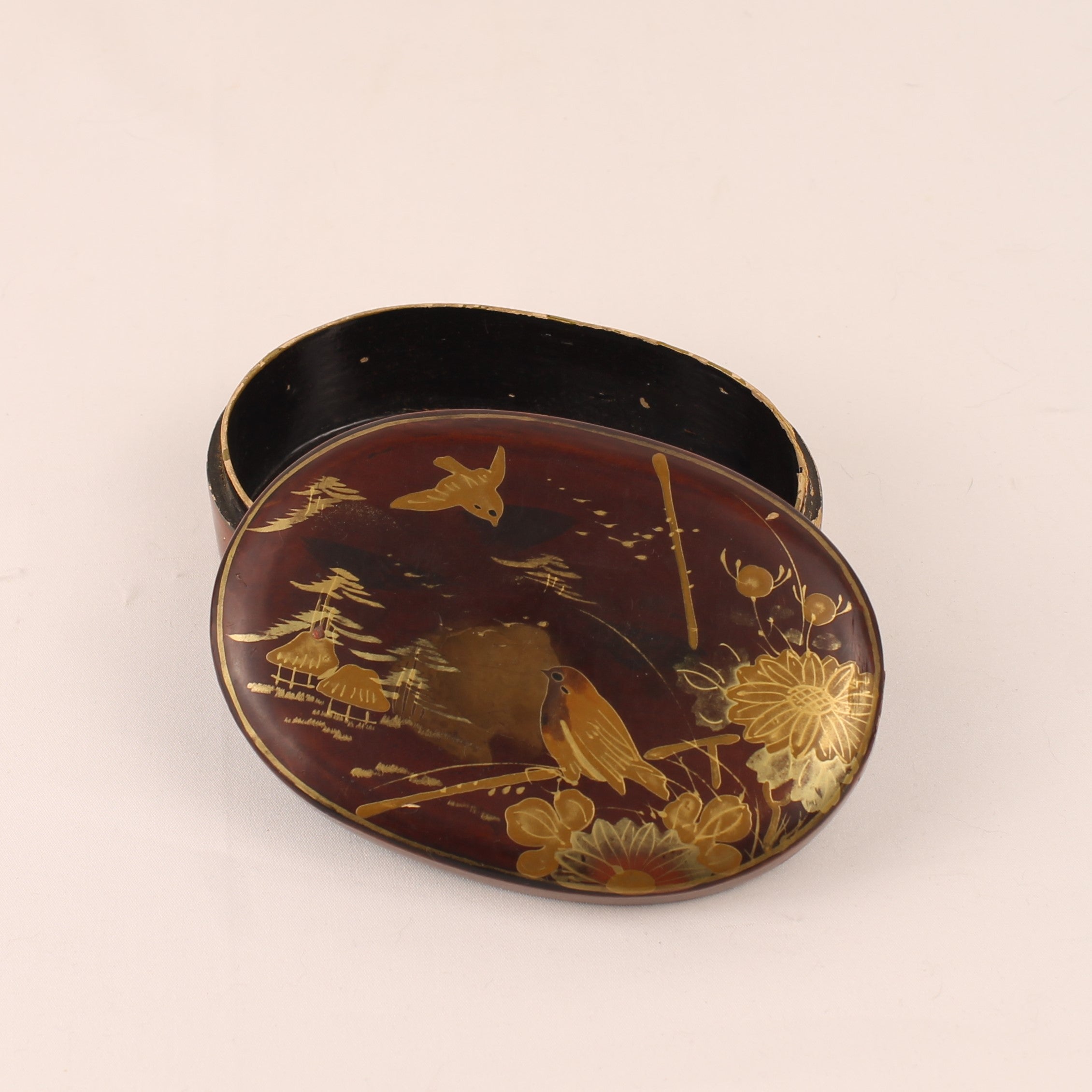 Japanese Lacquer Box c. 1900 – Hand-Painted Bird & Landscape – 12 cm