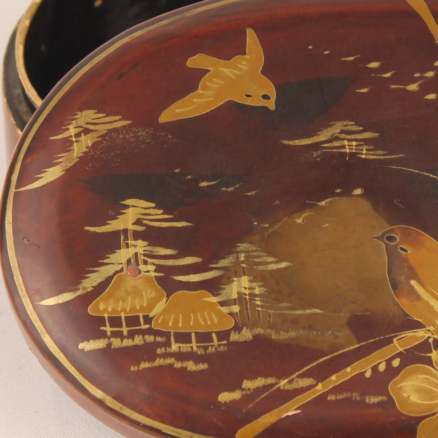 Japanese Lacquer Box c. 1900 – Hand-Painted Bird & Landscape – 12 cm