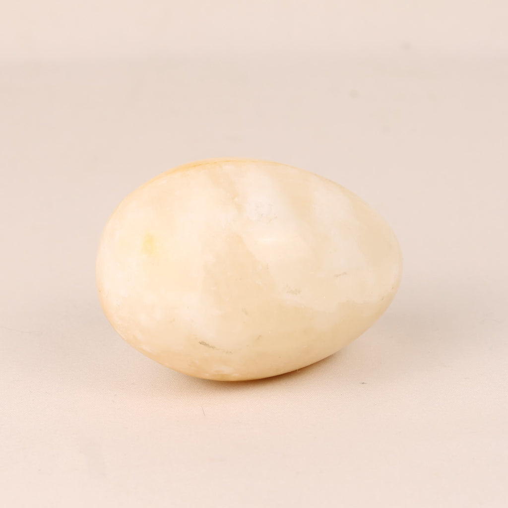Onyx Natural Stone Egg 7 cm – Cream / Honey Calcite