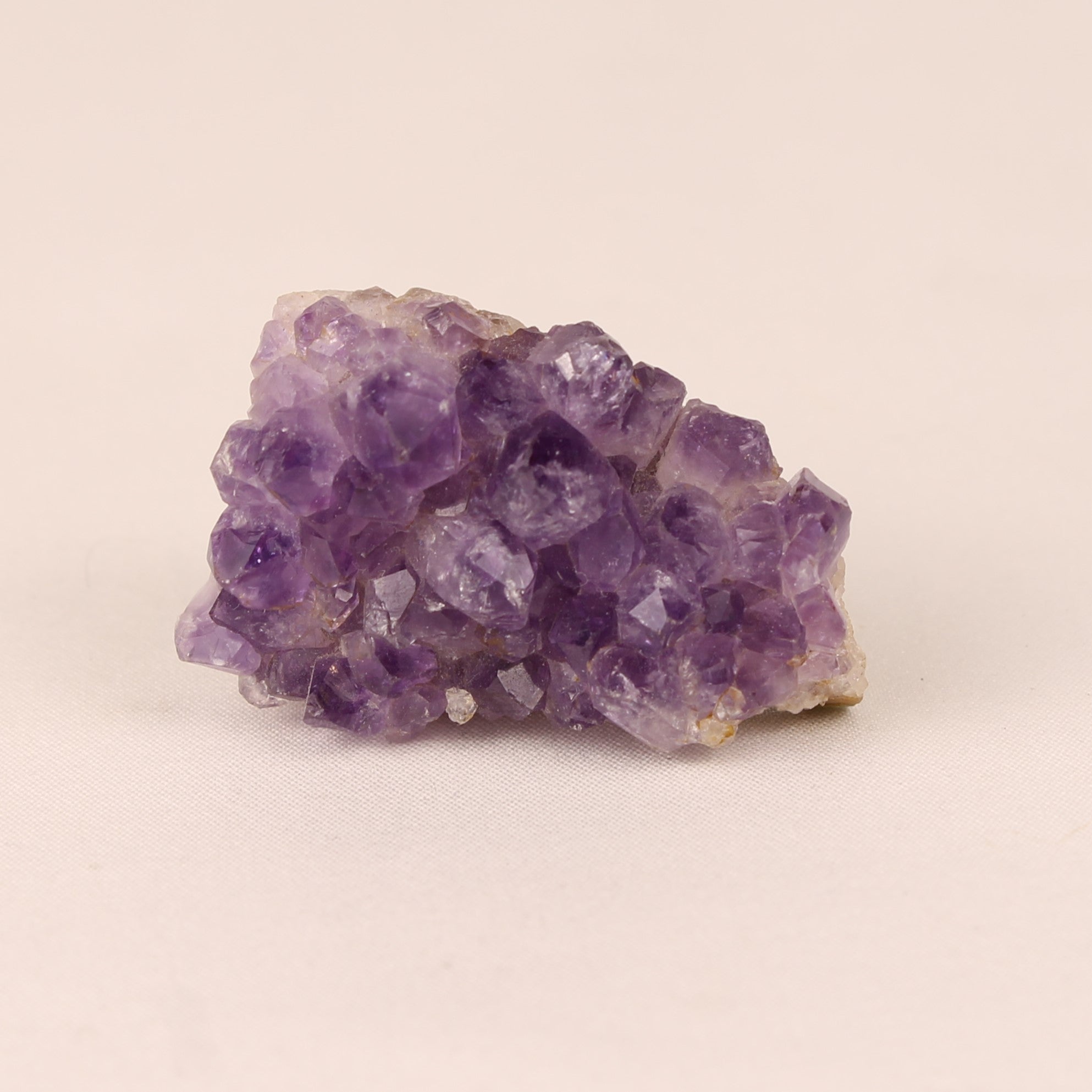 Cluster d'Améthyste sur Matrice d'Agate – 4,5 cm – Géode Brésilienne