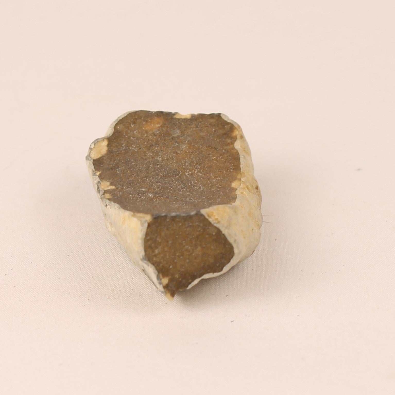 Ruwe Vuursteen met Natuurlijke Cortex – 5 cm