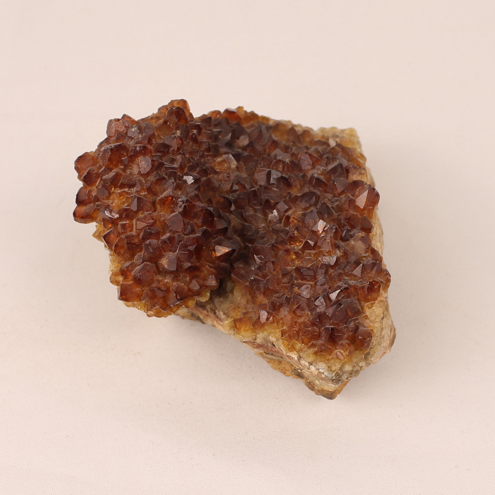 Citrien Kristalcluster (Verhitte Amethist) – 9 cm – Brazilië