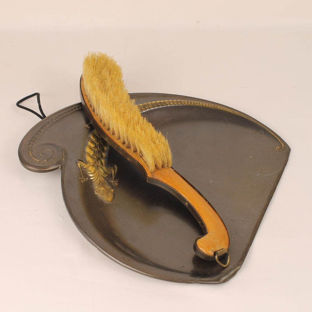 Art Nouveau Kruimelveger Set met Salamander – Jugendstil ca. 1900