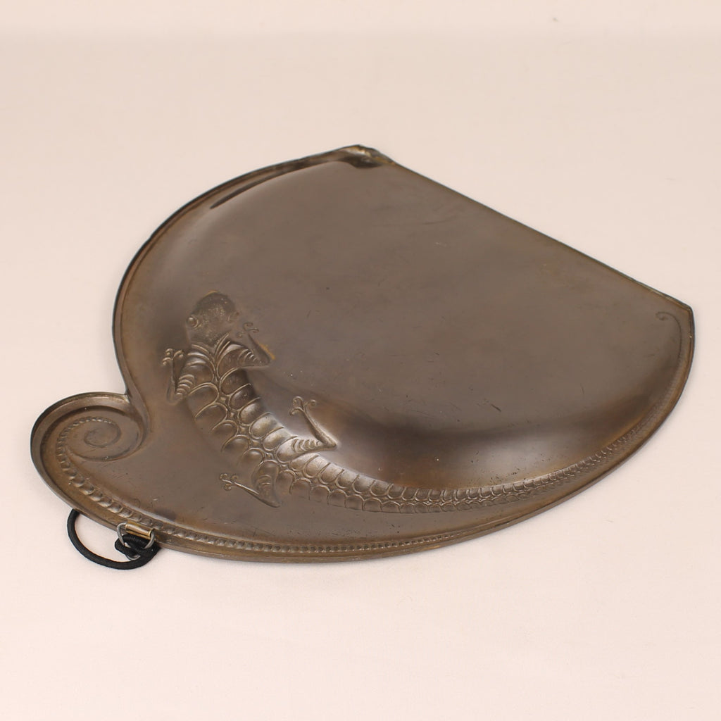 Art Nouveau Kruimelveger Set met Salamander – Jugendstil ca. 1900