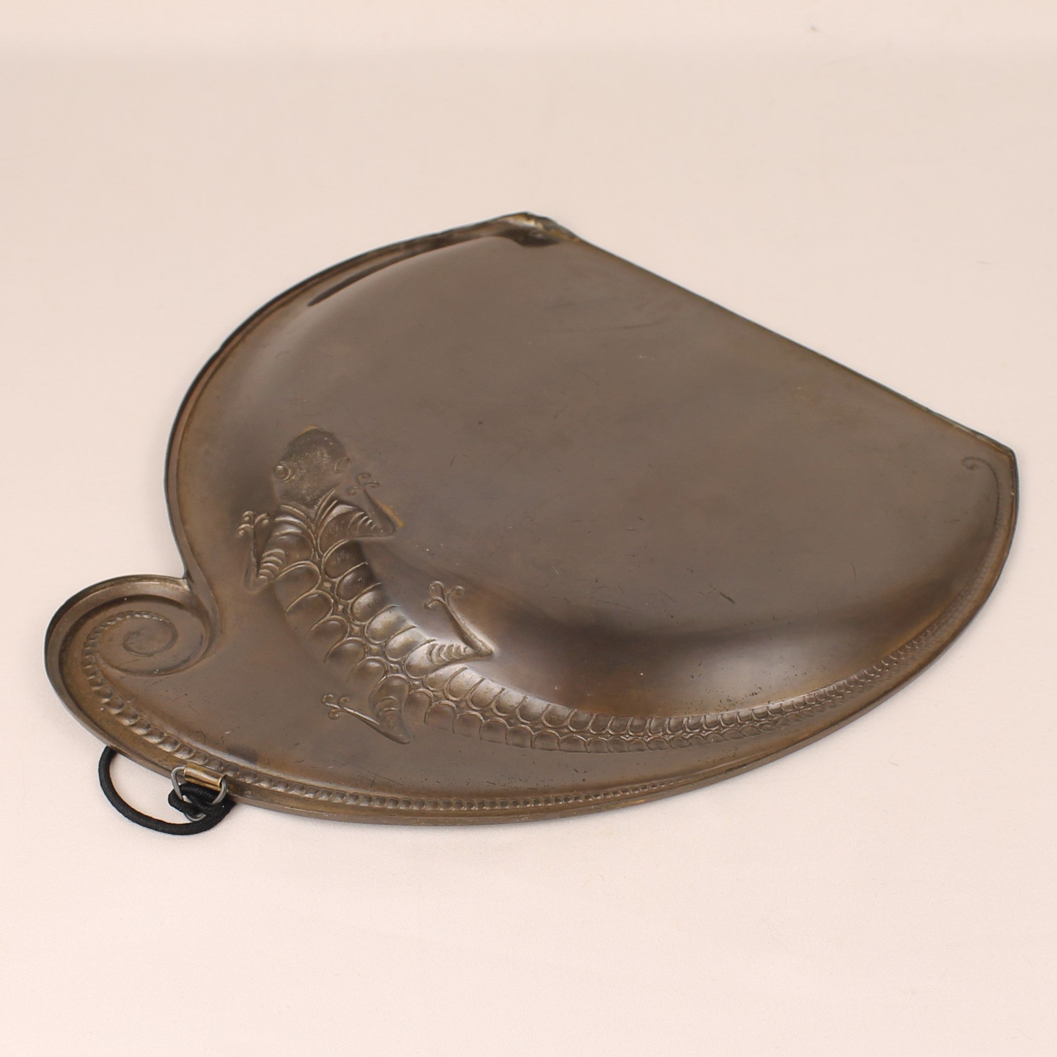 Art Nouveau Kruimelveger Set met Salamander – Jugendstil ca. 1900