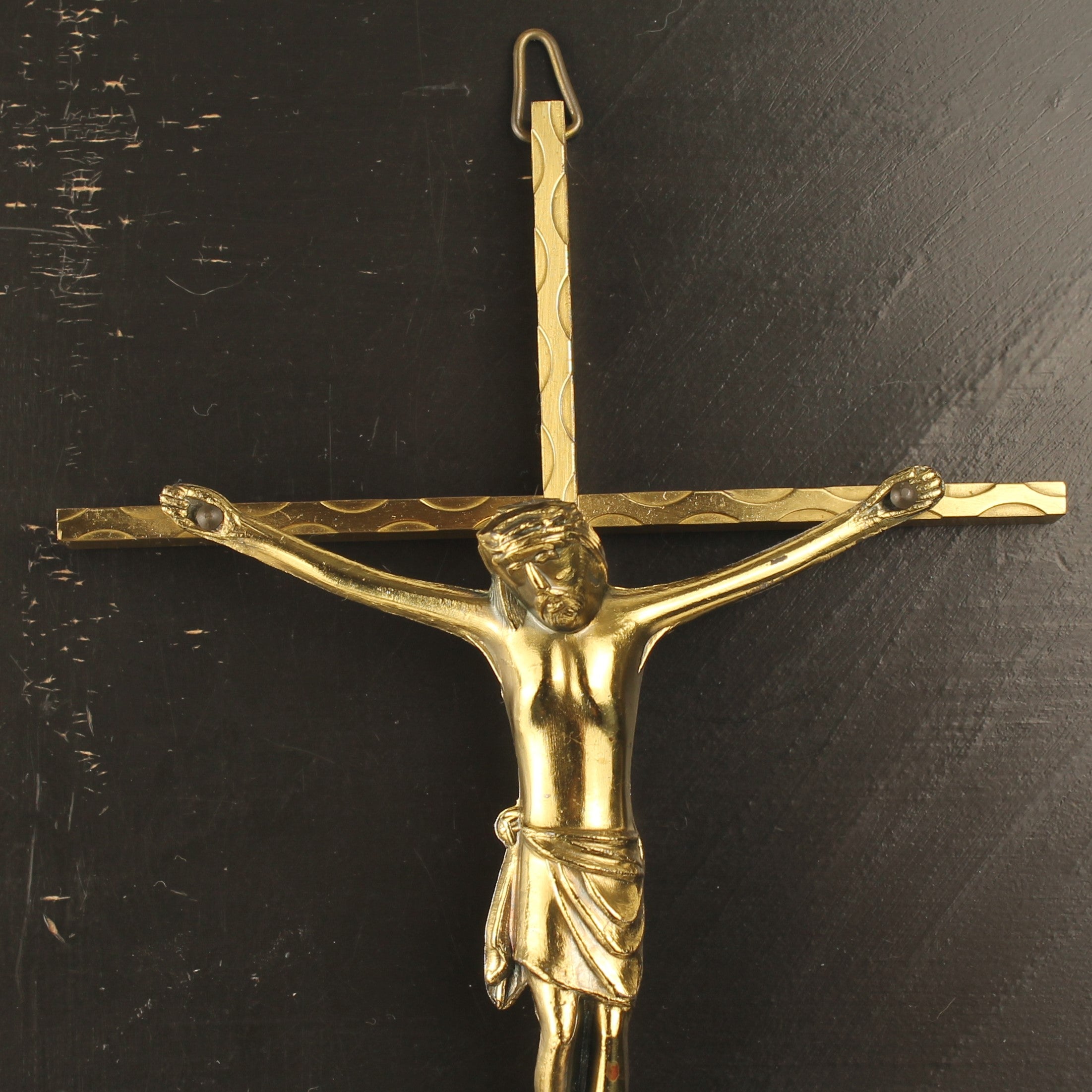 Wandkruis met Corpus - Goudkleurig 24.5cm