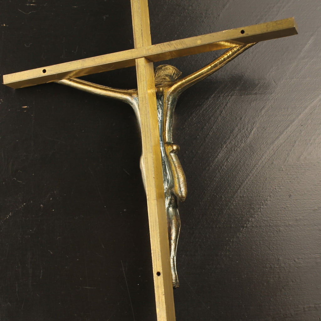 Wandkruis met Corpus - Goudkleurig 24.5cm