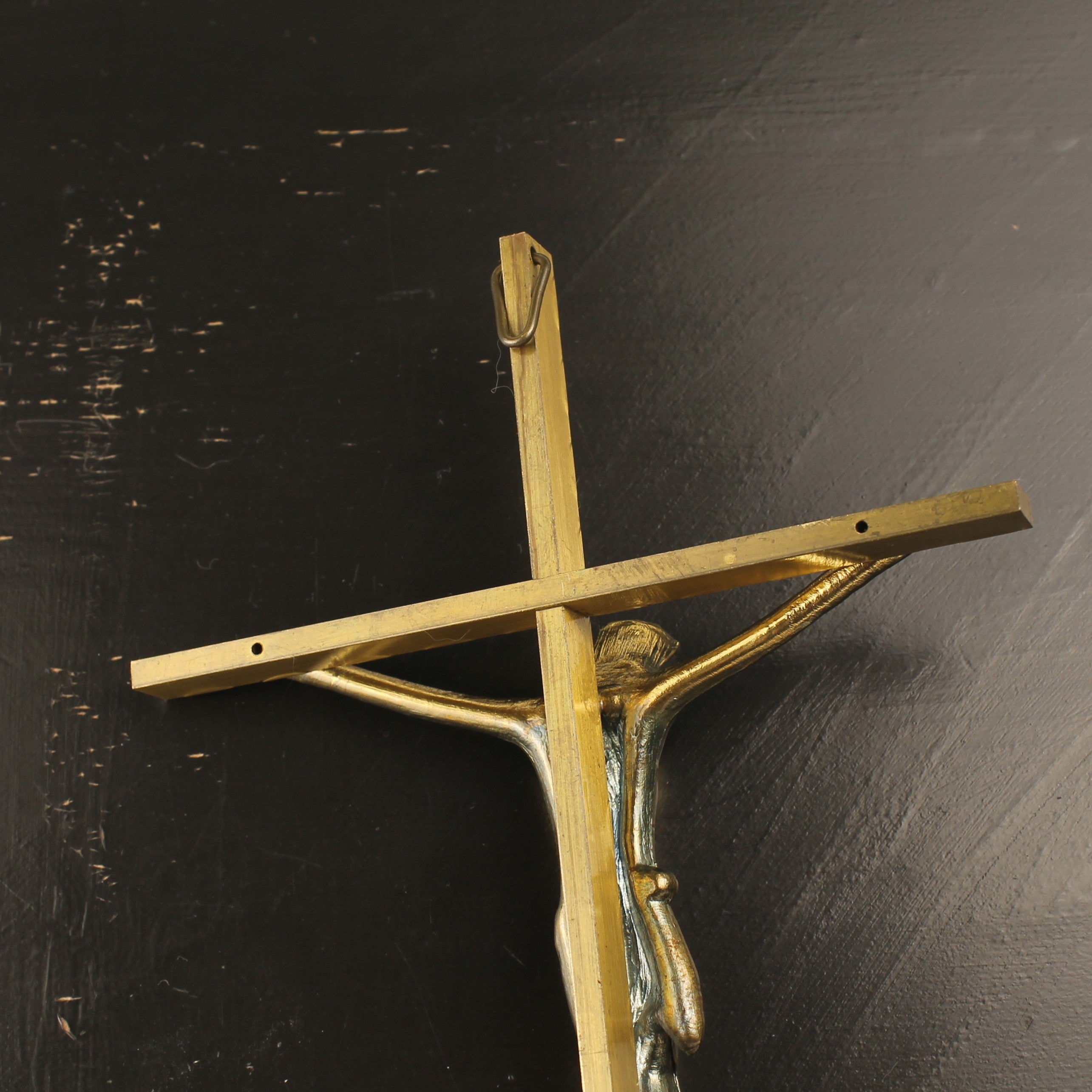 Wandkruis met Corpus - Goudkleurig 24.5cm