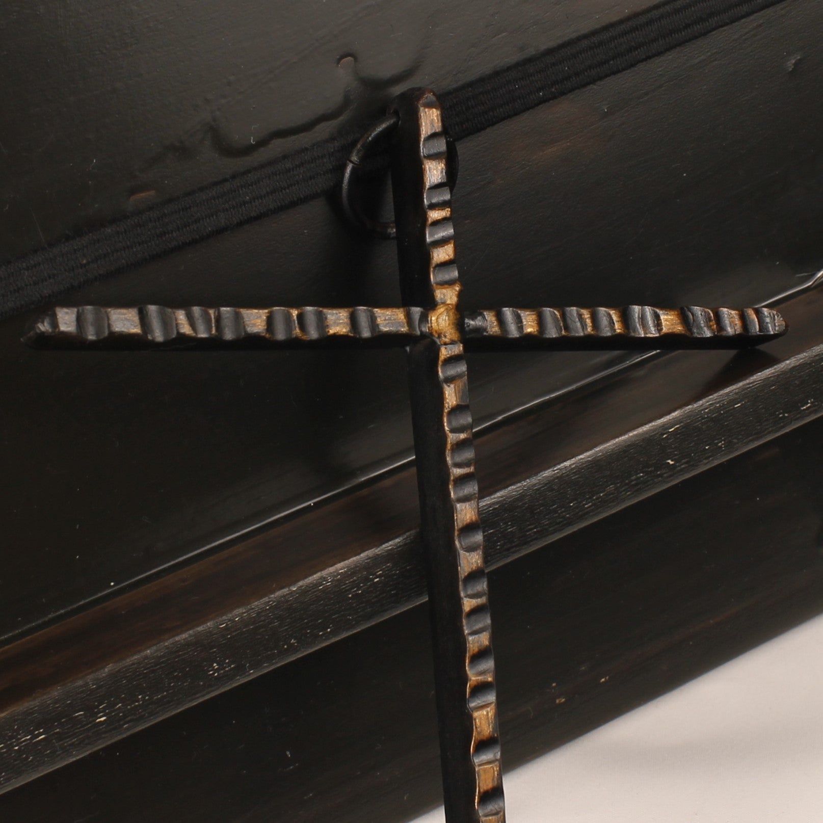 Wandkruis Smeedijzer - Handbewerkt 22.5 cm