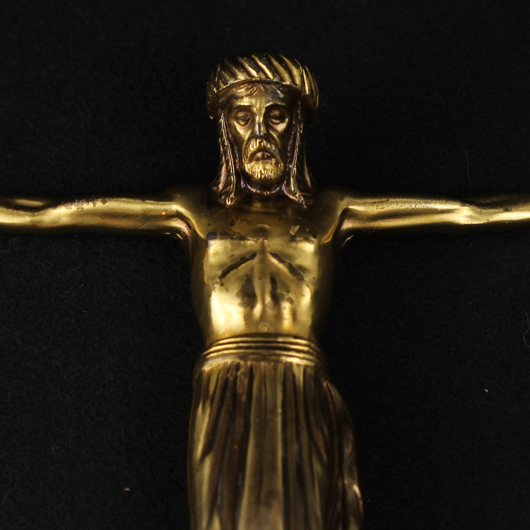 Verguld Christus Corpus – Messing Crucifix Beeld – ca. 1920–1950