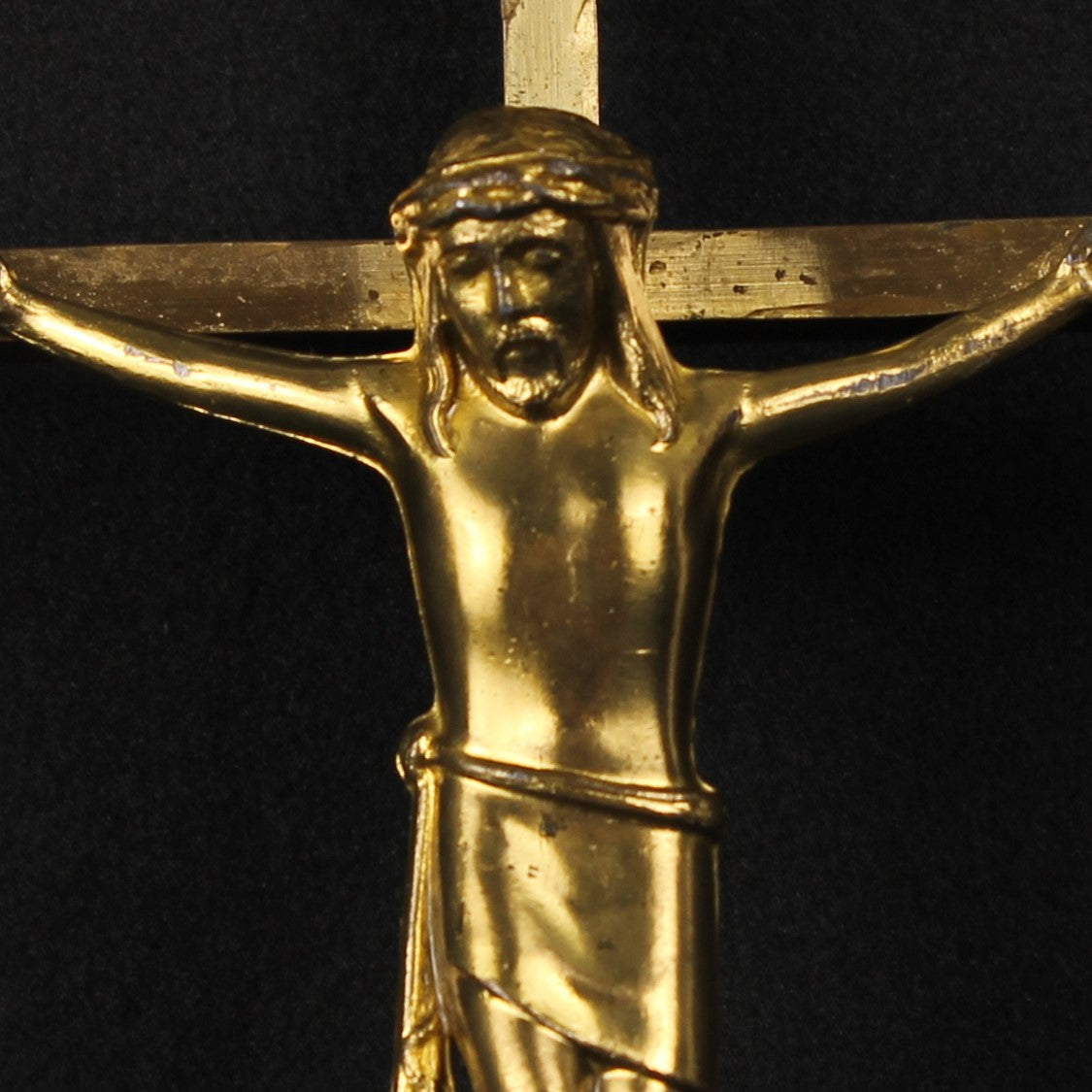 Wandkruis 25 cm - Crucifix in Goudkleurig Metaal - ca. 1960–1985