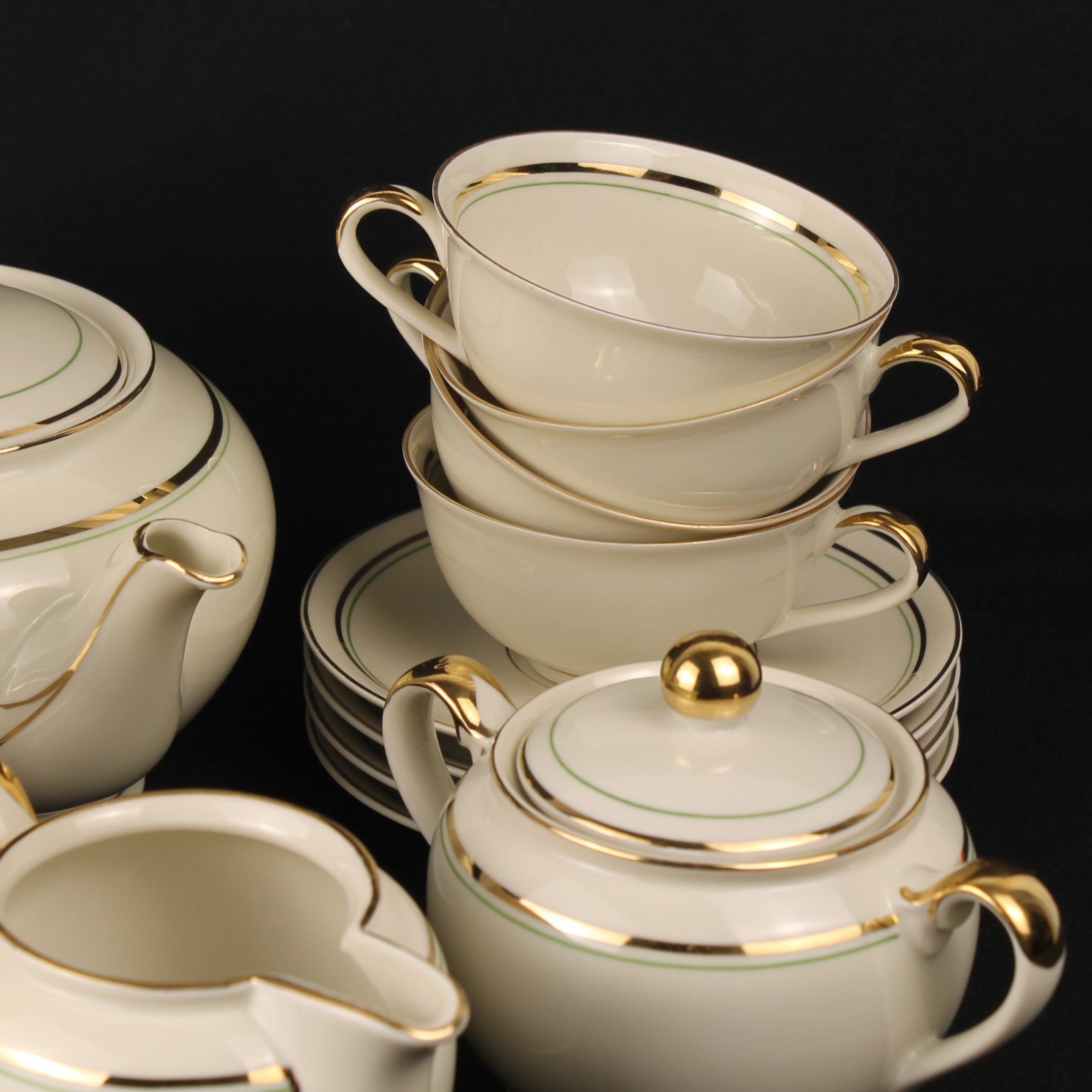Bavaria Theeservies 16-delig – Goudrand & Groene Bies
