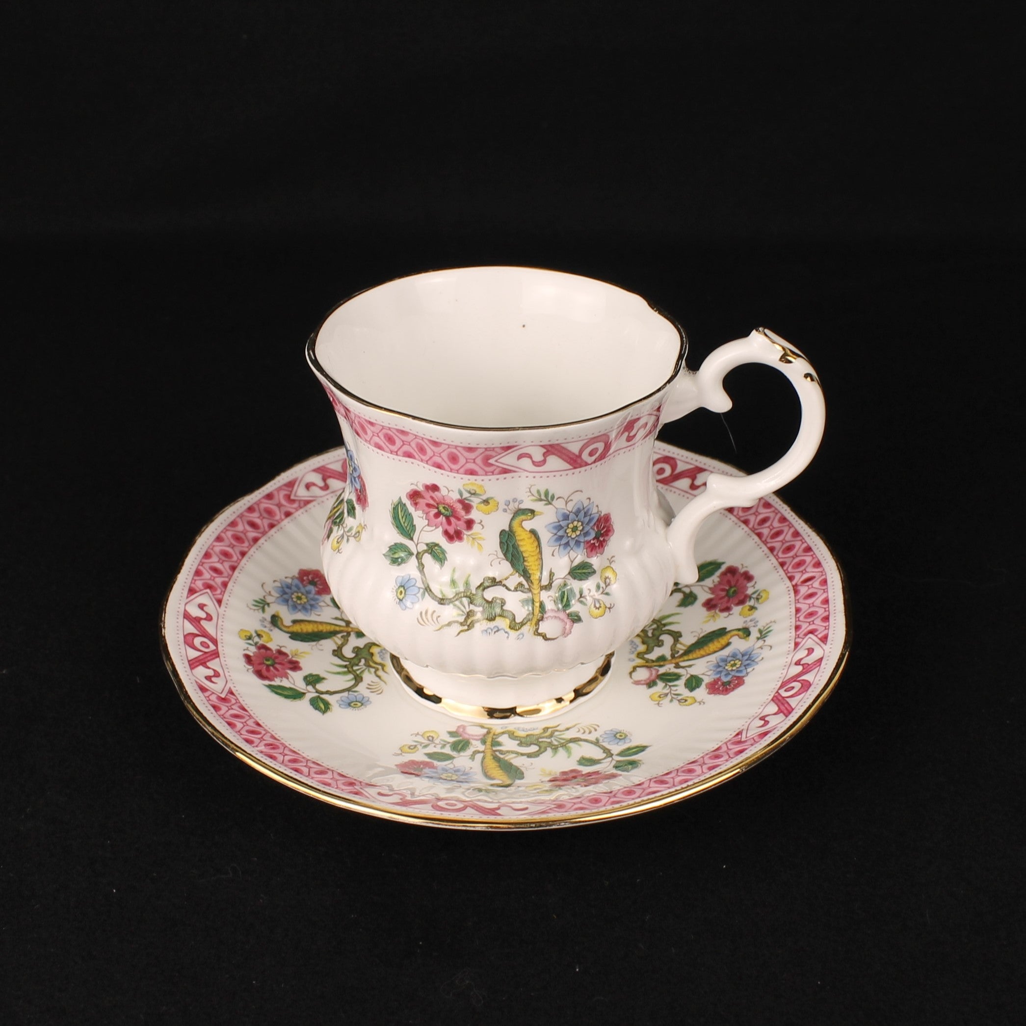 Elizabethan Fine Bone China Kop en Schotel – Exotische Vogel met Roze Band en Vergulding
