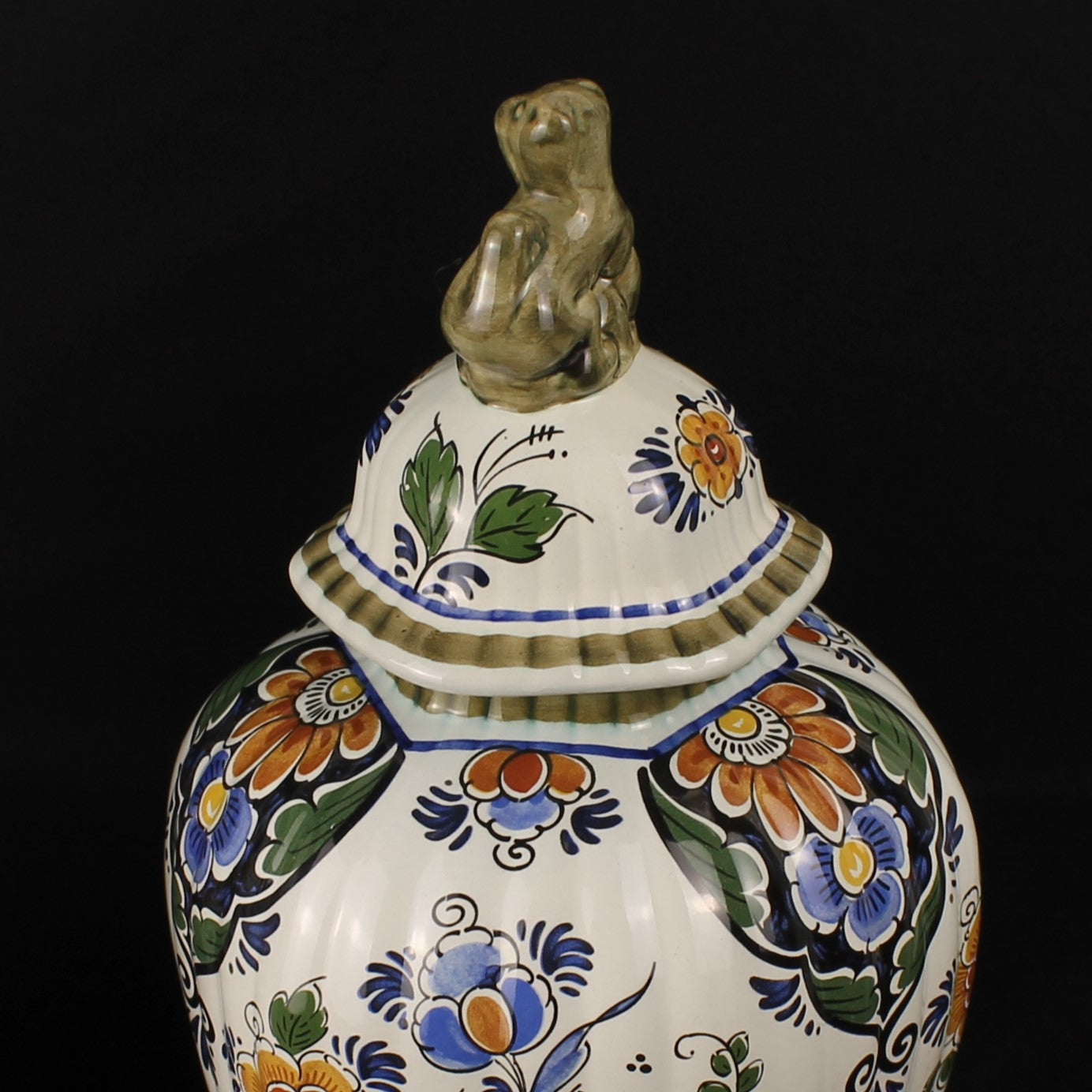 Delft Polychrome Hand-Painted Lidded Vases Set – 33 & 28 cm – Holland