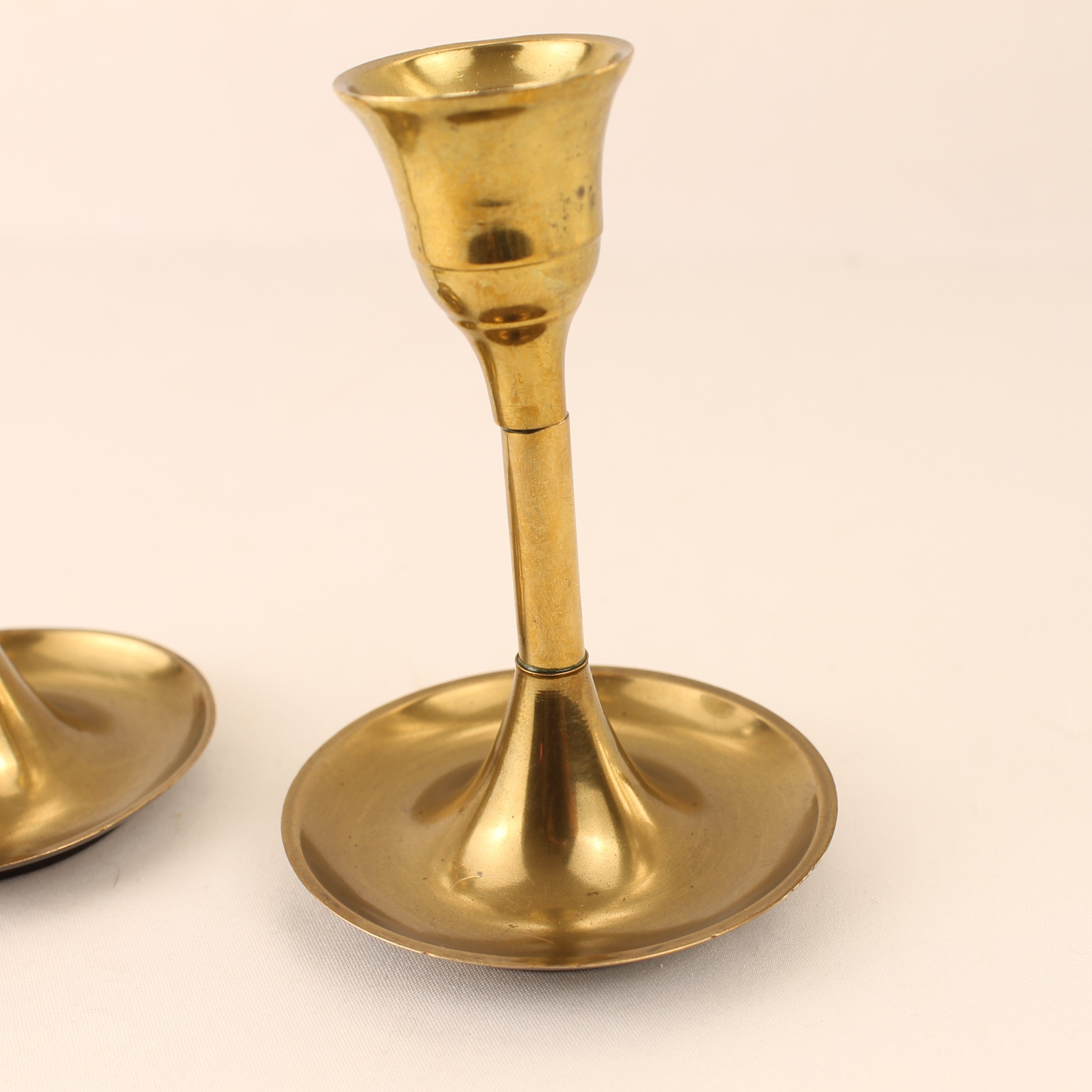 Chandeliers en Laiton – Lot de 2 – Laiton Massif Inde – Années 70