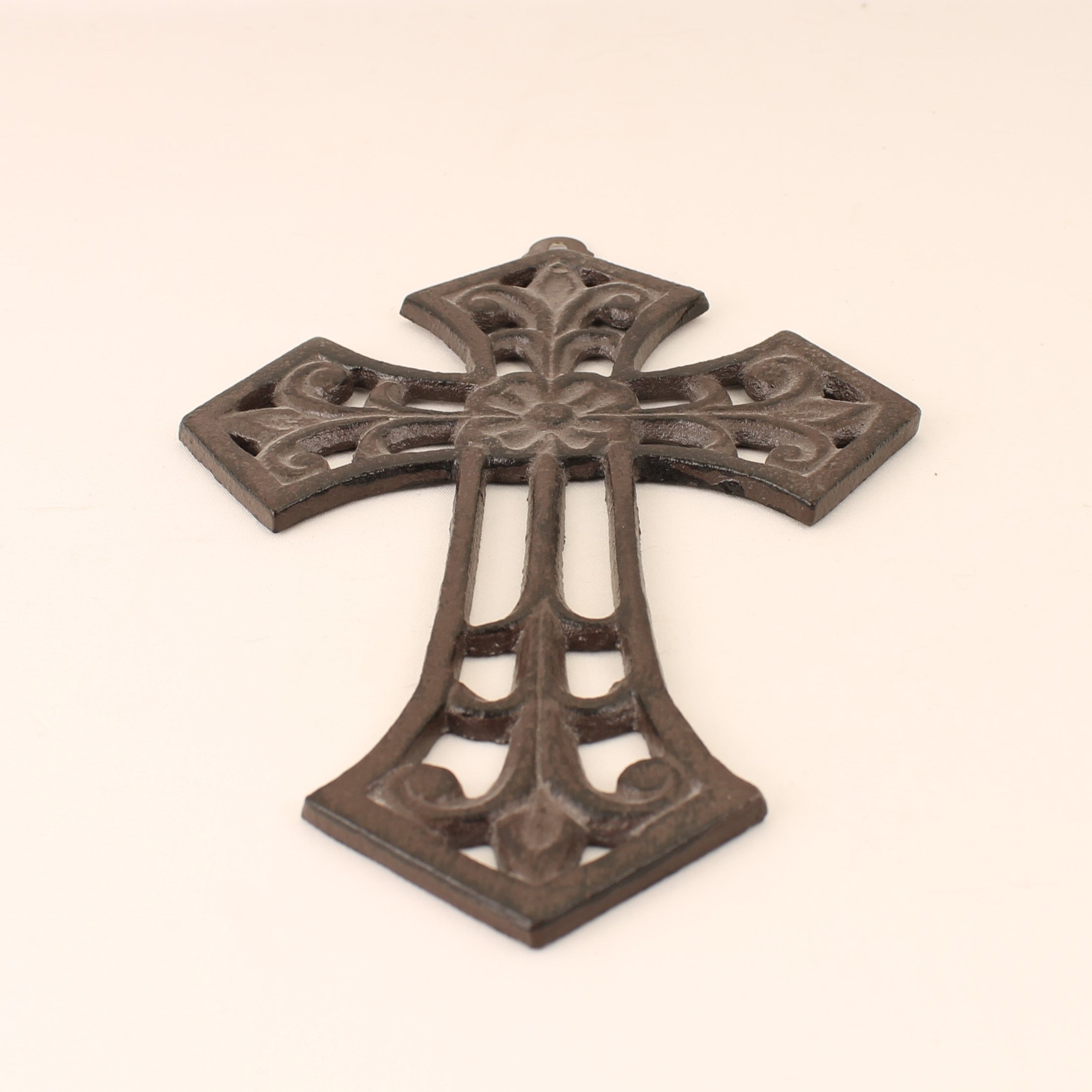 Wandkruis Gietijzer -  Brocante stijl (18x13cm)