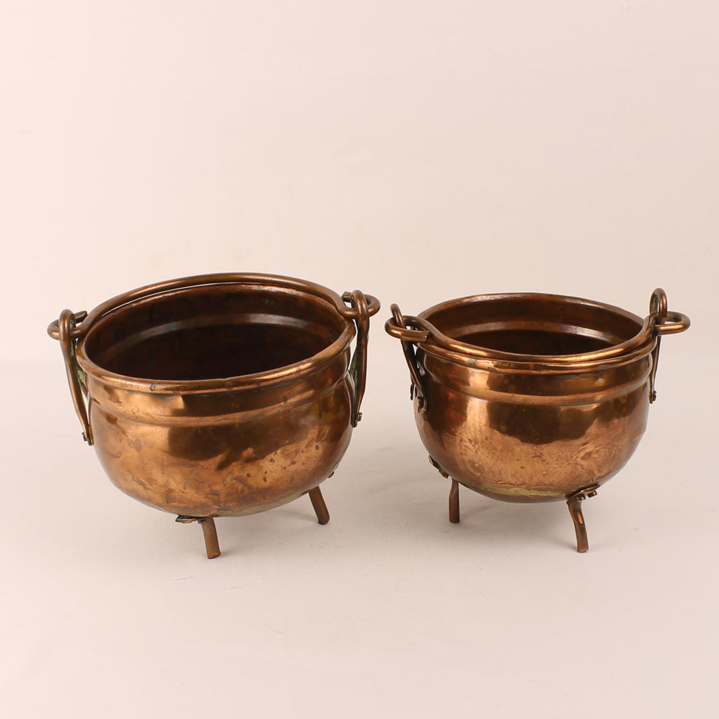 Copper Pots on Tripods – Set of 2 – c. 1910–1925 - Hand-Hammered