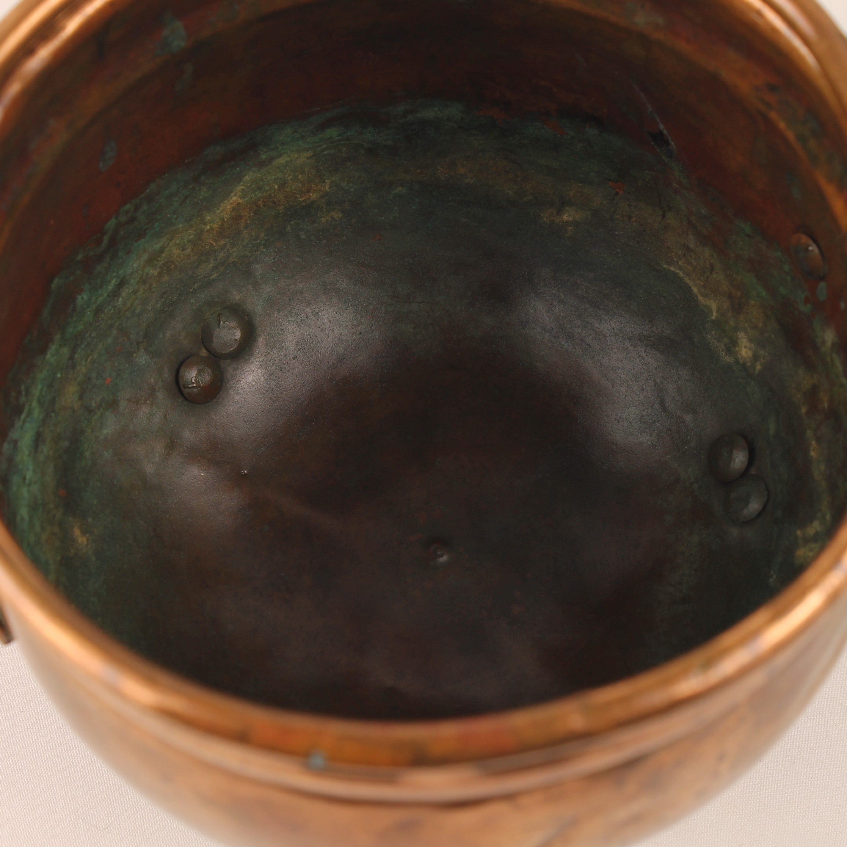 Copper Pots on Tripods – Set of 2 – c. 1910–1925 - Hand-Hammered