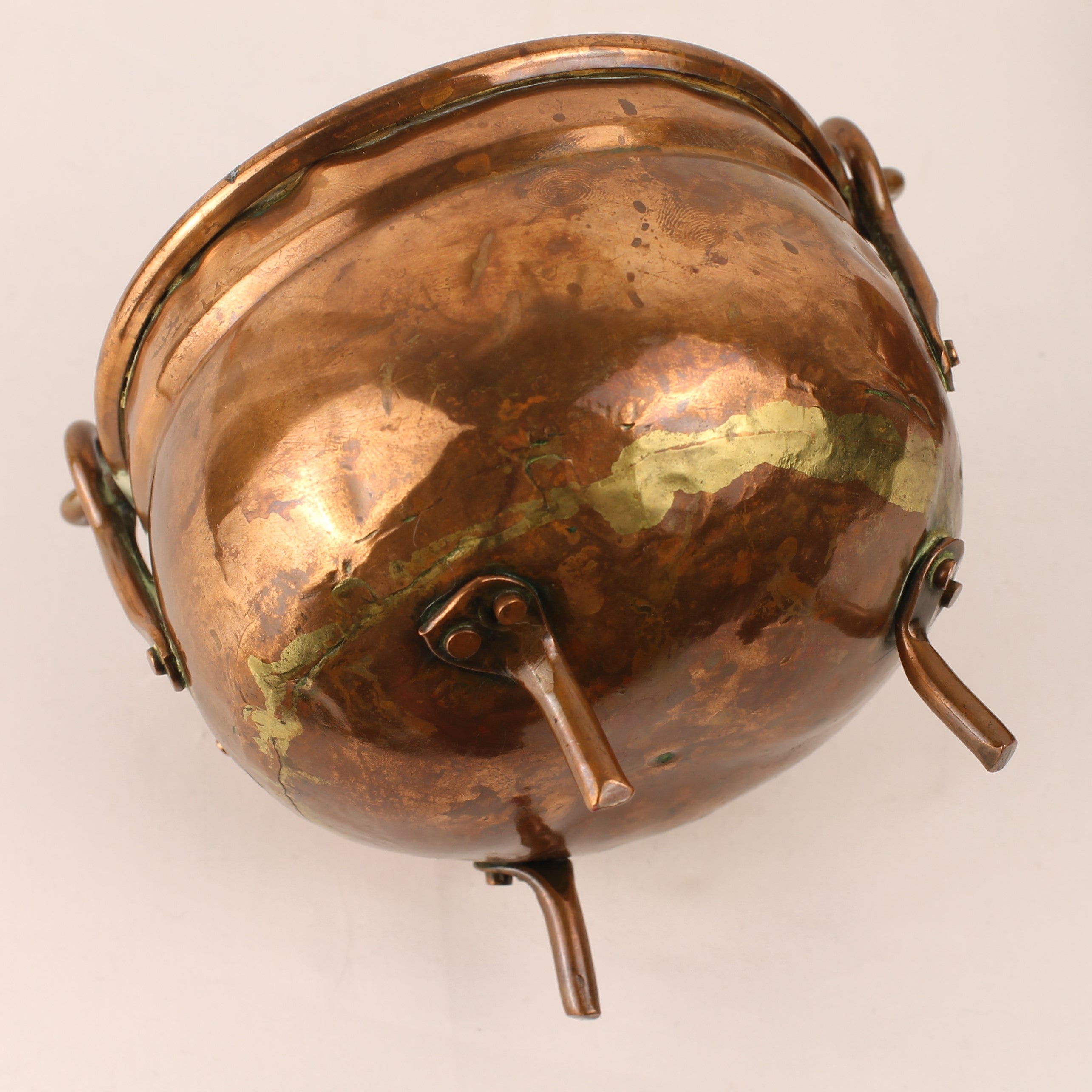 Copper Pots on Tripods – Set of 2 – c. 1910–1925 - Hand-Hammered