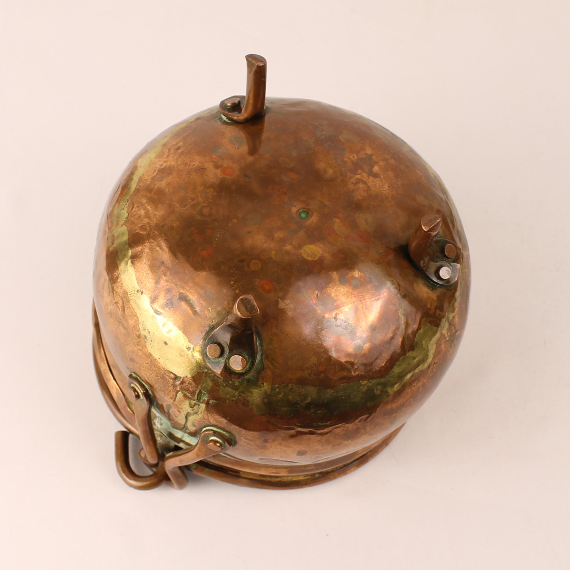 Copper Pots on Tripods – Set of 2 – c. 1910–1925 - Hand-Hammered